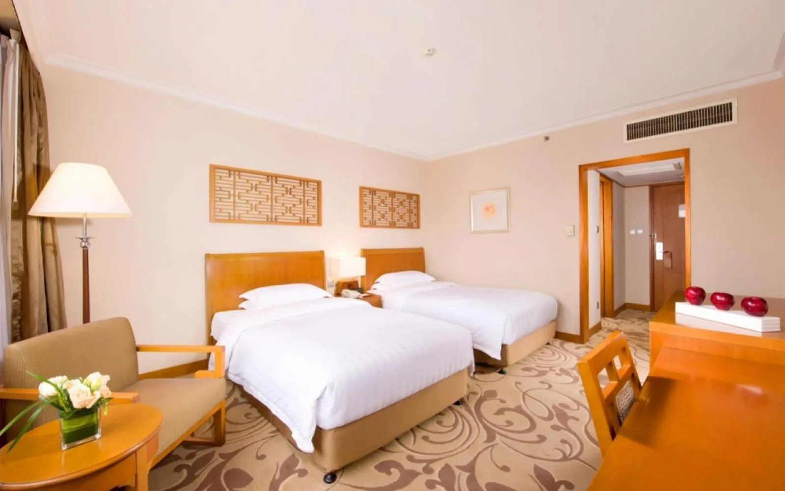 Property logo or sign, Bed in Xi'an Dajing Castle Hotel Bell Tower & YONGNING Gate