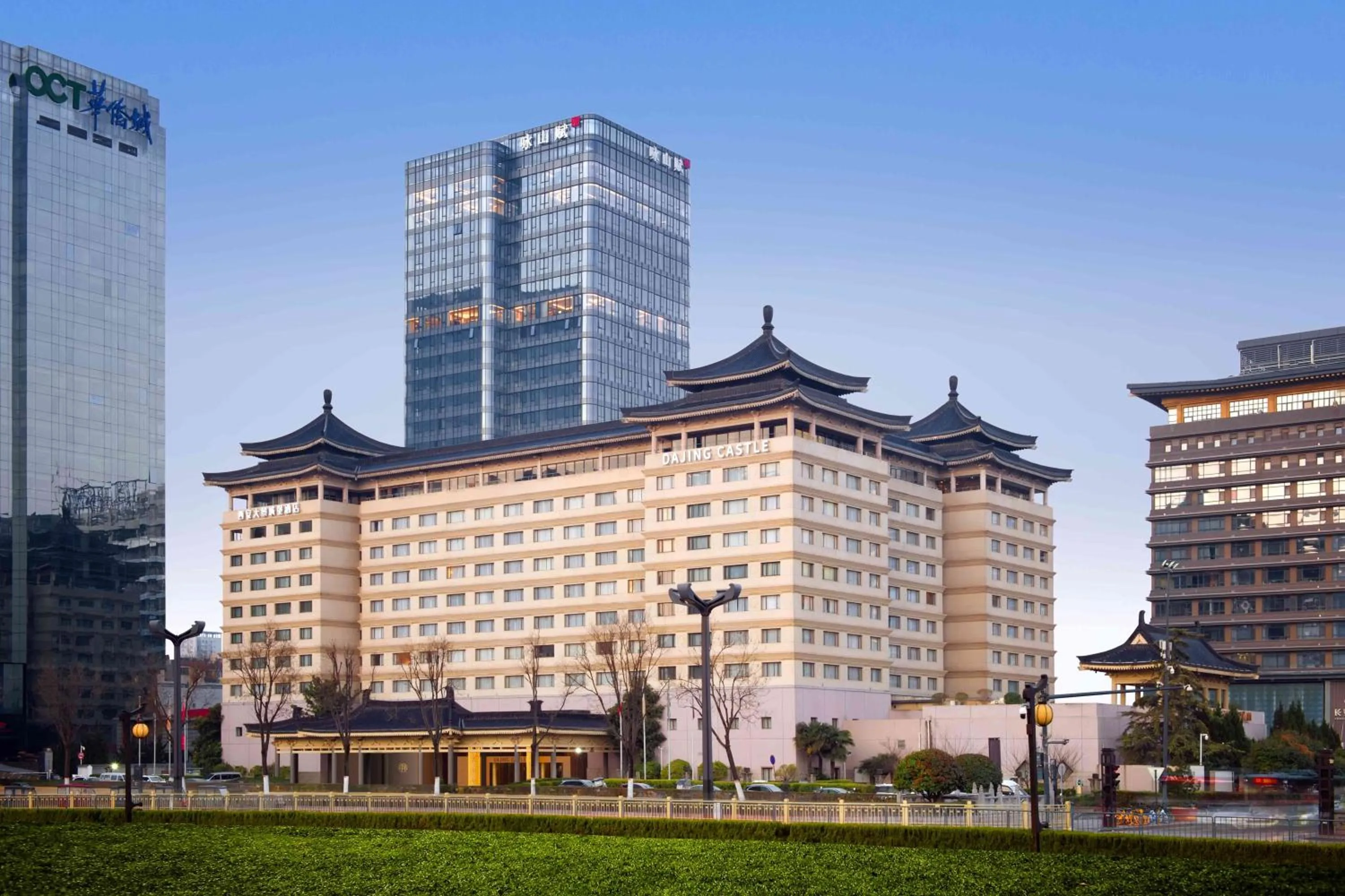 Property building in Xi'an Dajing Castle Hotel Bell Tower & YONGNING Gate