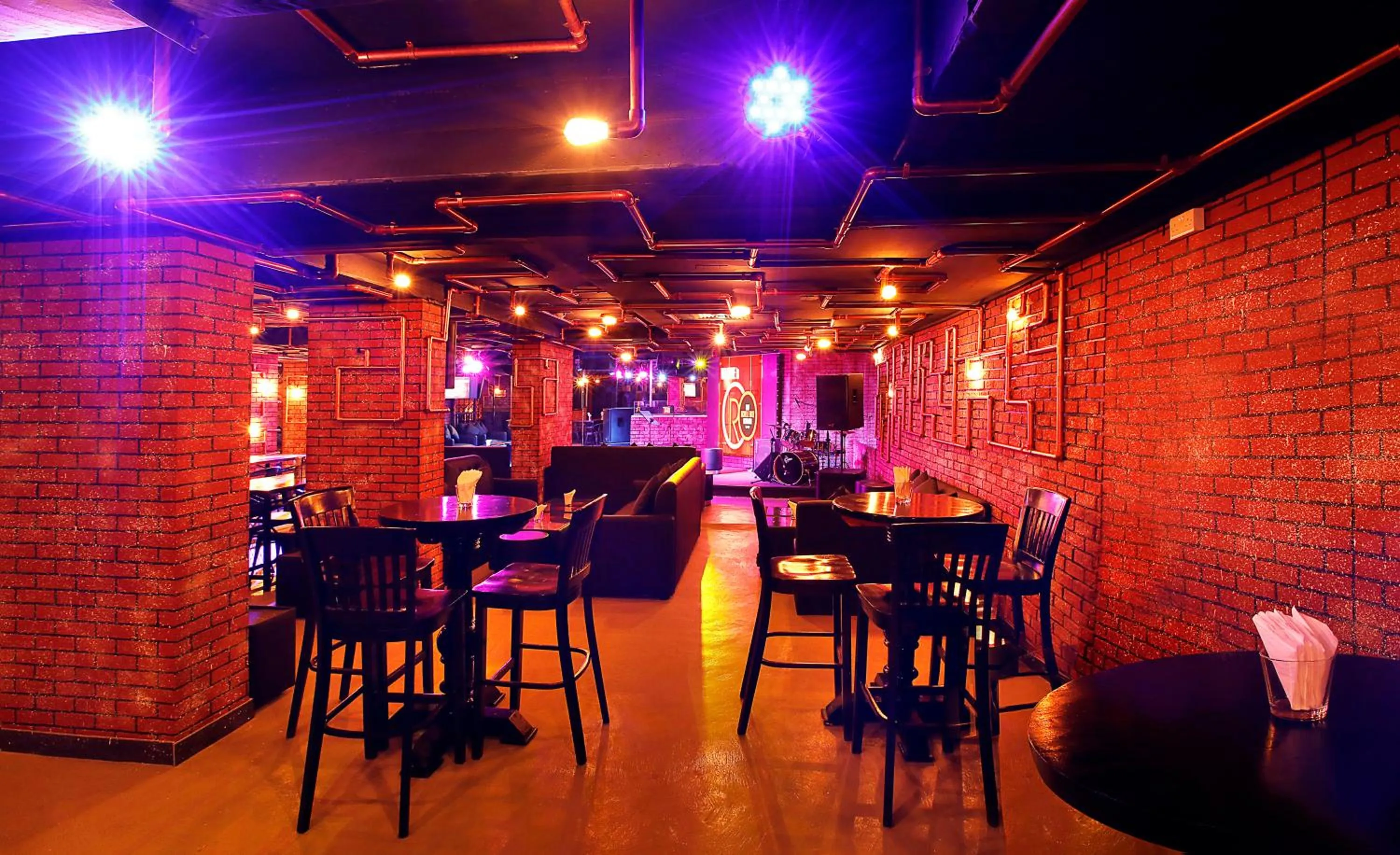 Lounge or bar in Vision Imperial Hotel Formerly Excelsior Hotel Downtown