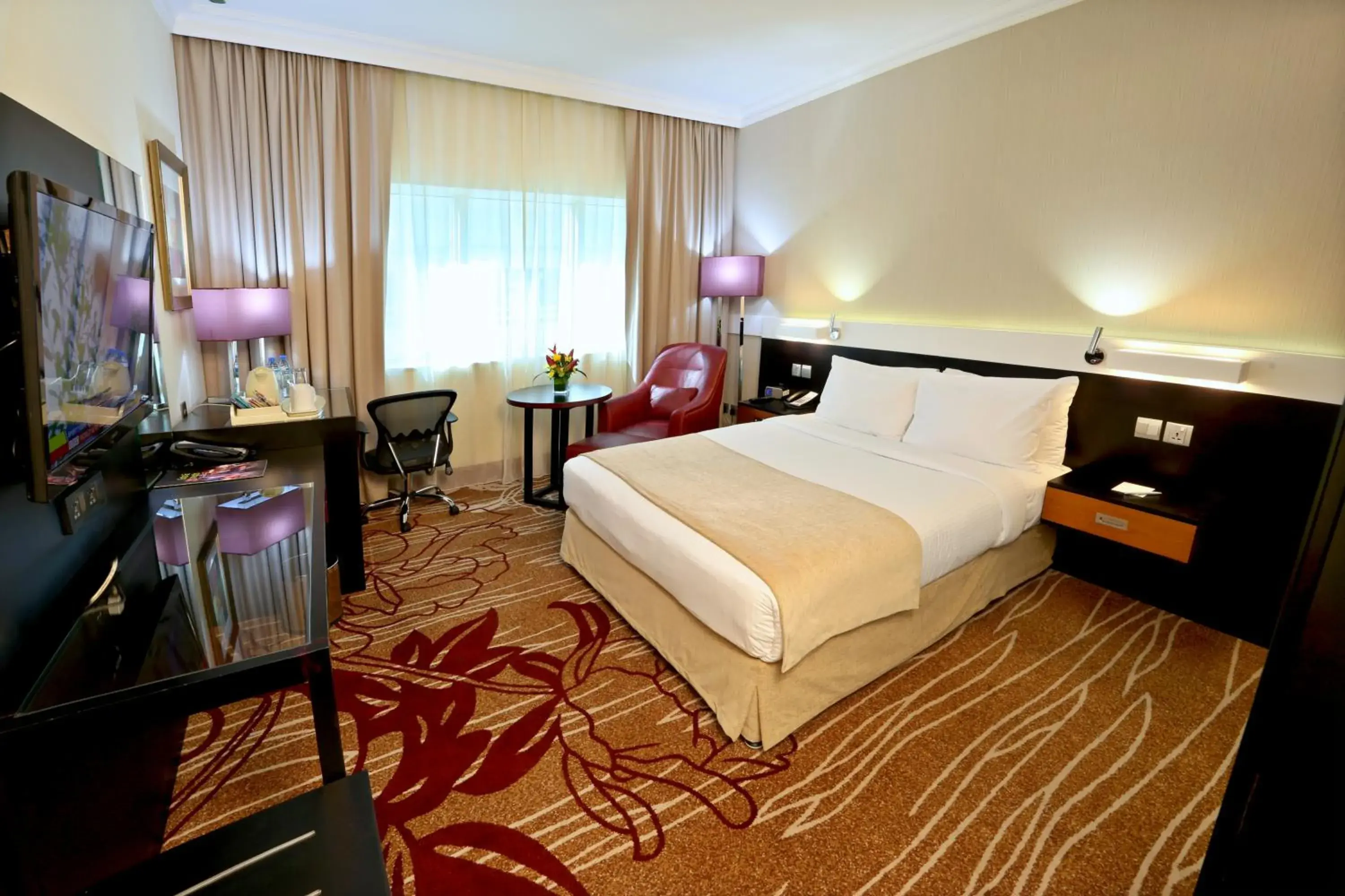 Executive Queen Room with 20% off F&B - single occupancy in Vision Imperial Hotel Formerly Excelsior Hotel Downtown Executive Queen Room with 20% off F&B - single occupancy in Vision Imperial Hotel Formerly Excelsior Hotel Downtown