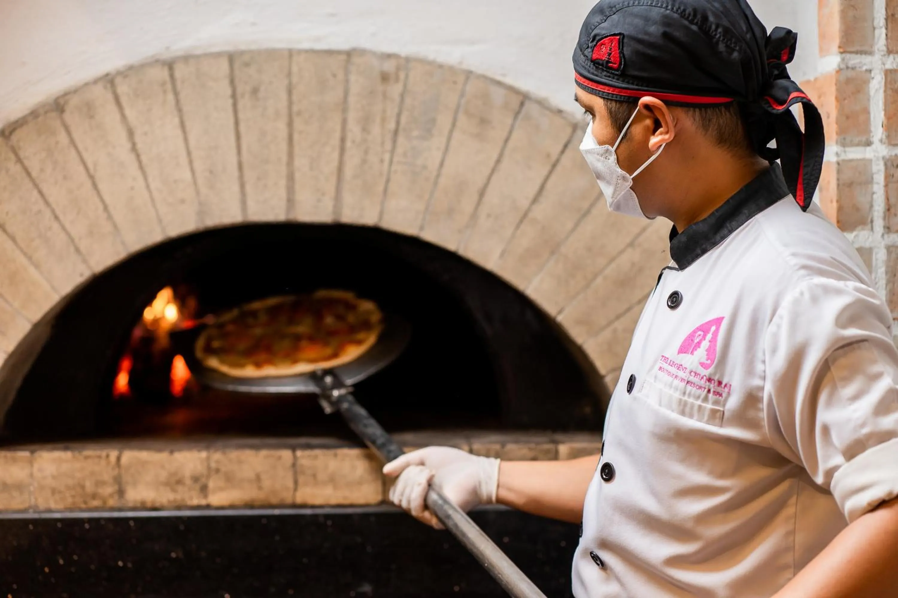 Restaurant/places to eat in The Legend Chiang Rai Boutique River Resort & Spa