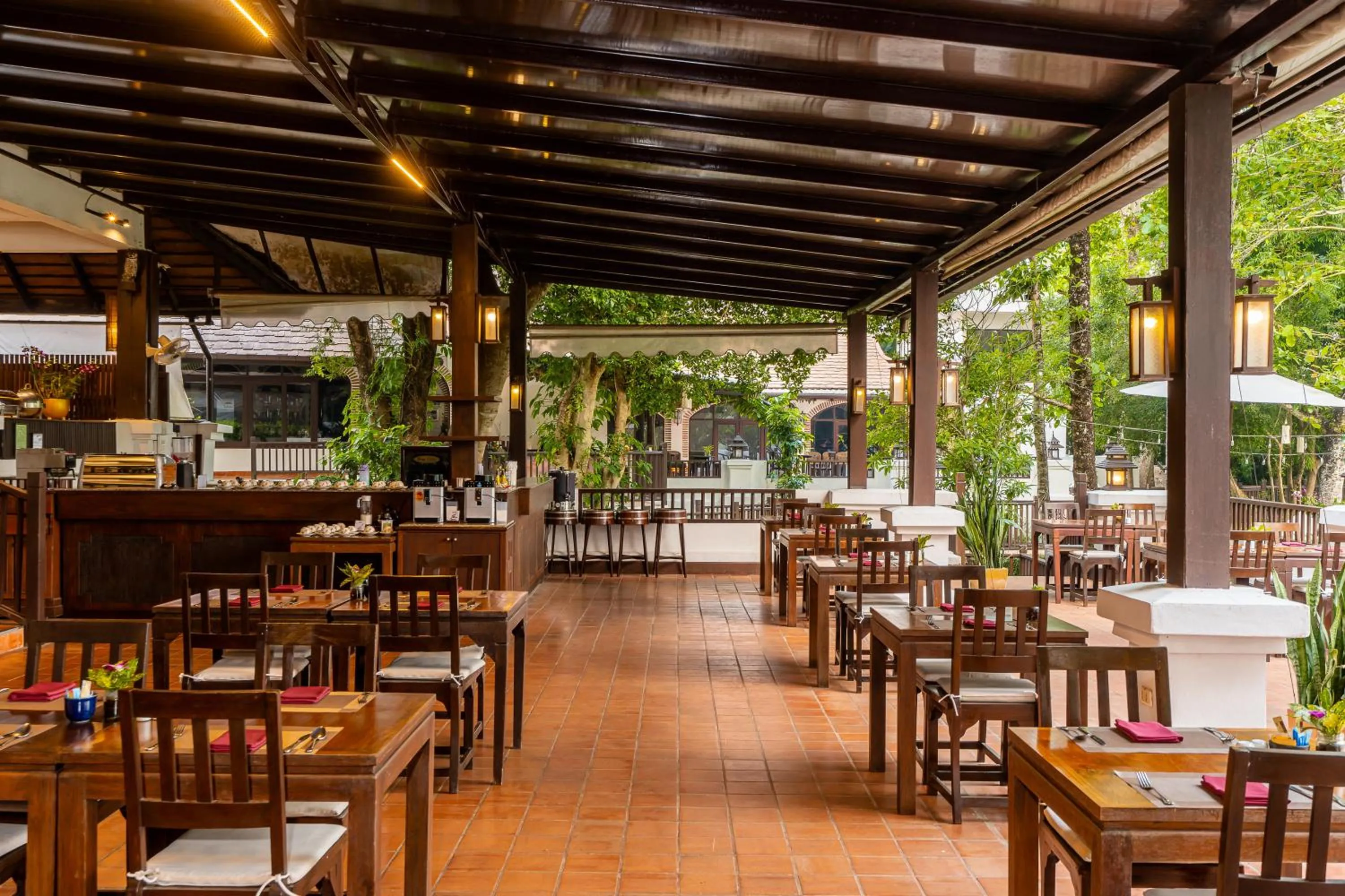 Restaurant/places to eat in The Legend Chiang Rai Boutique River Resort & Spa