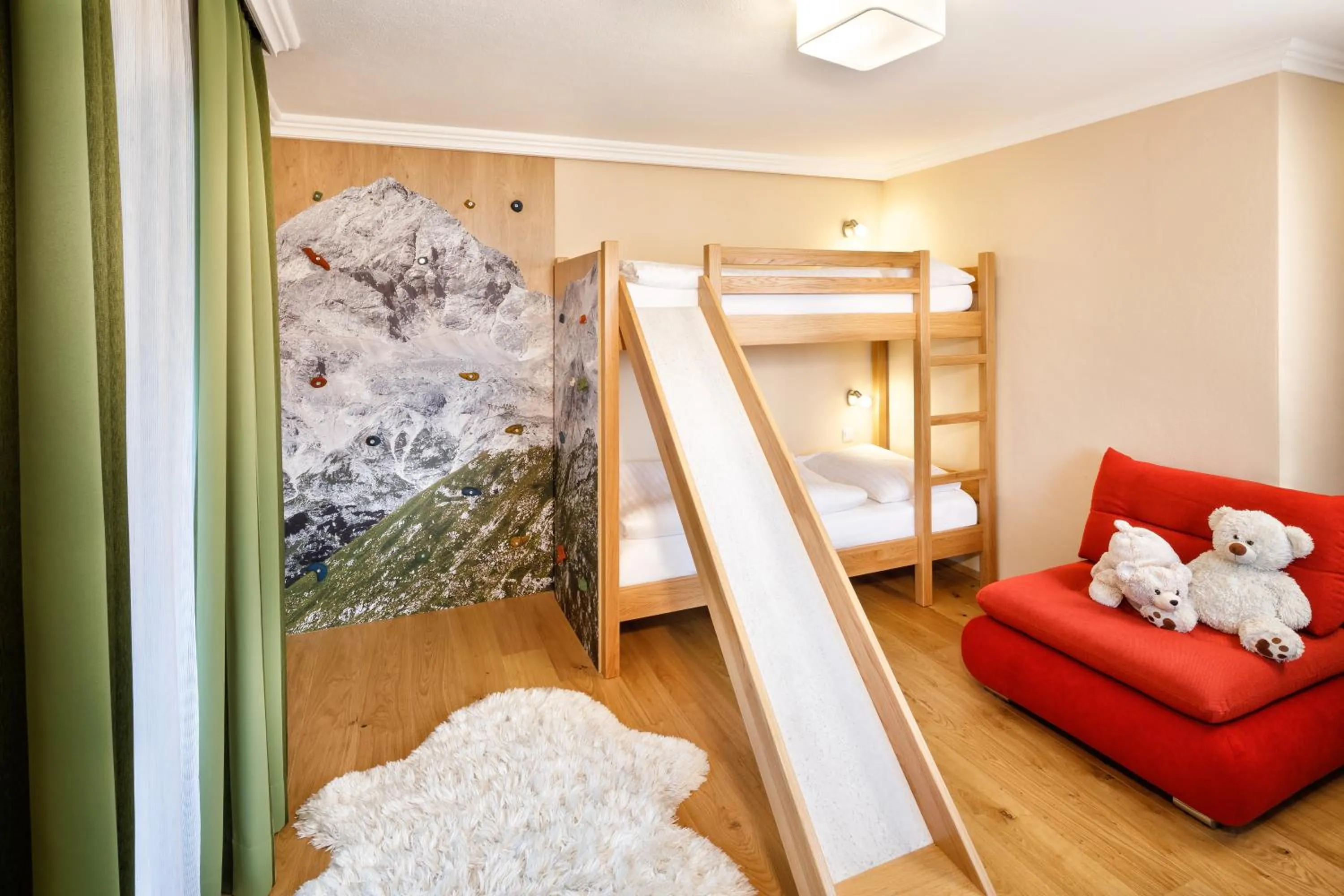 Photo of the whole room, Bed in Familienhotel Hinteregger