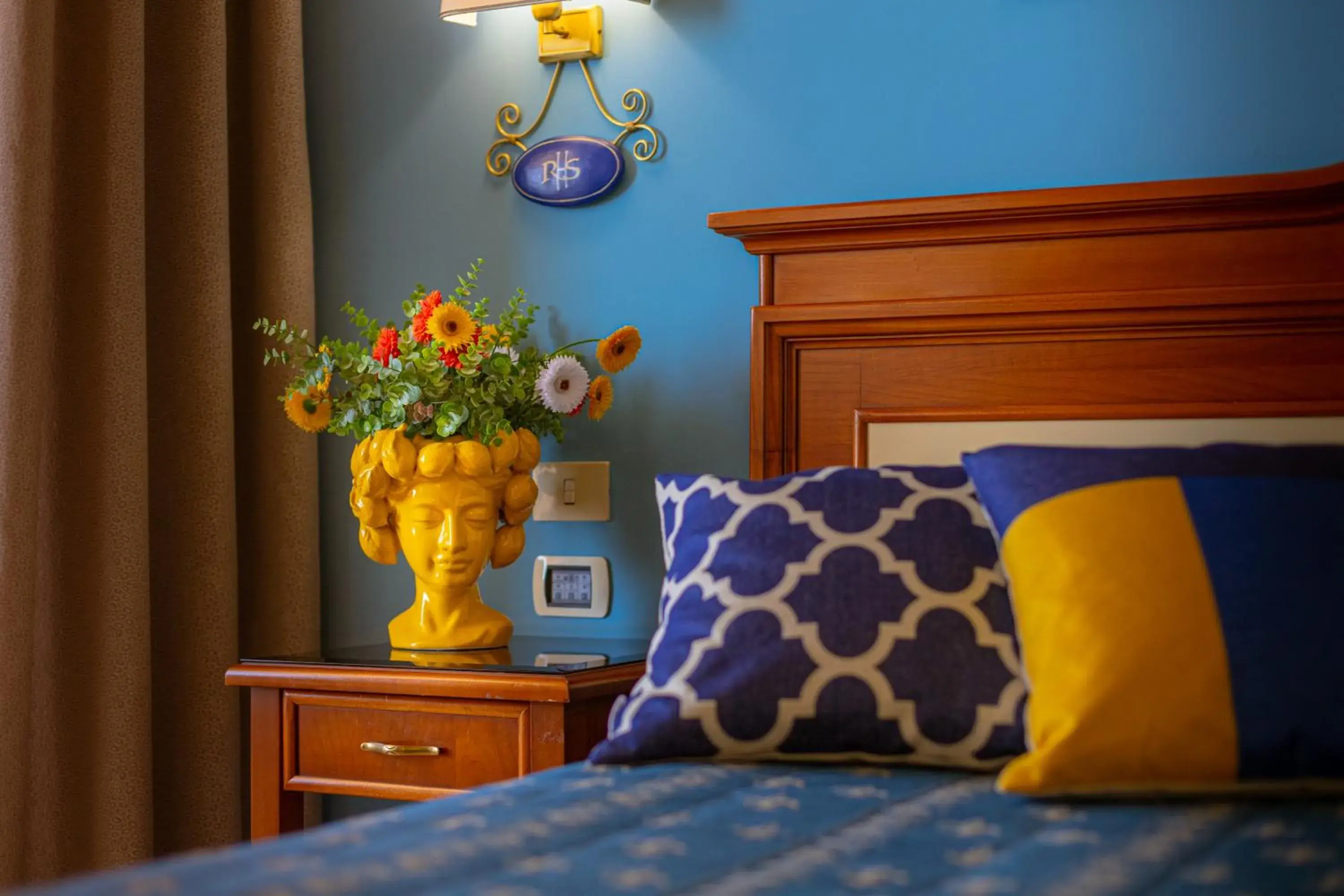 Double Room with partial Garden View in Hotel Riva Del Sole Double Room with partial Garden View in Hotel Riva Del Sole