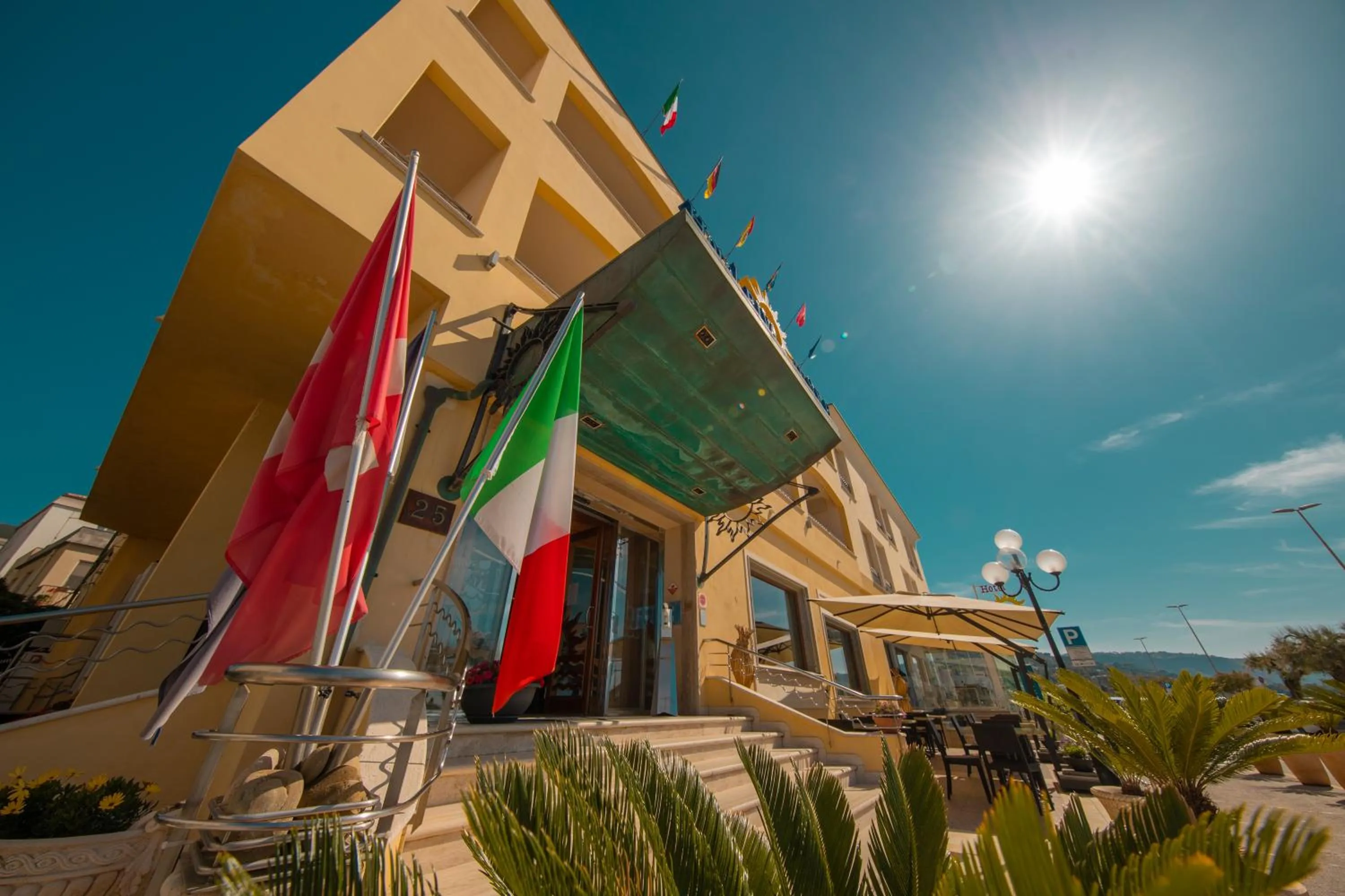 Property building in Hotel Riva Del Sole