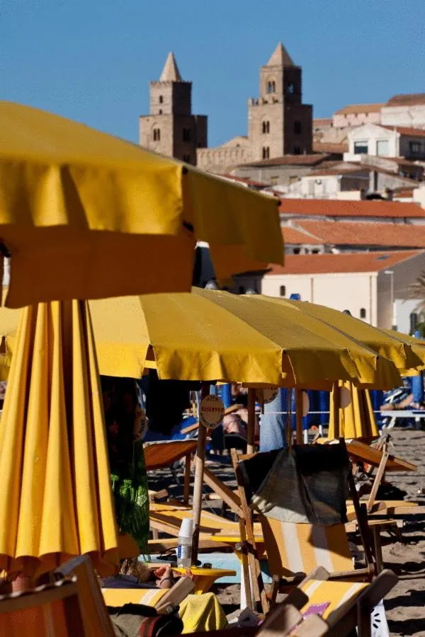 Beach in Hotel Riva Del Sole