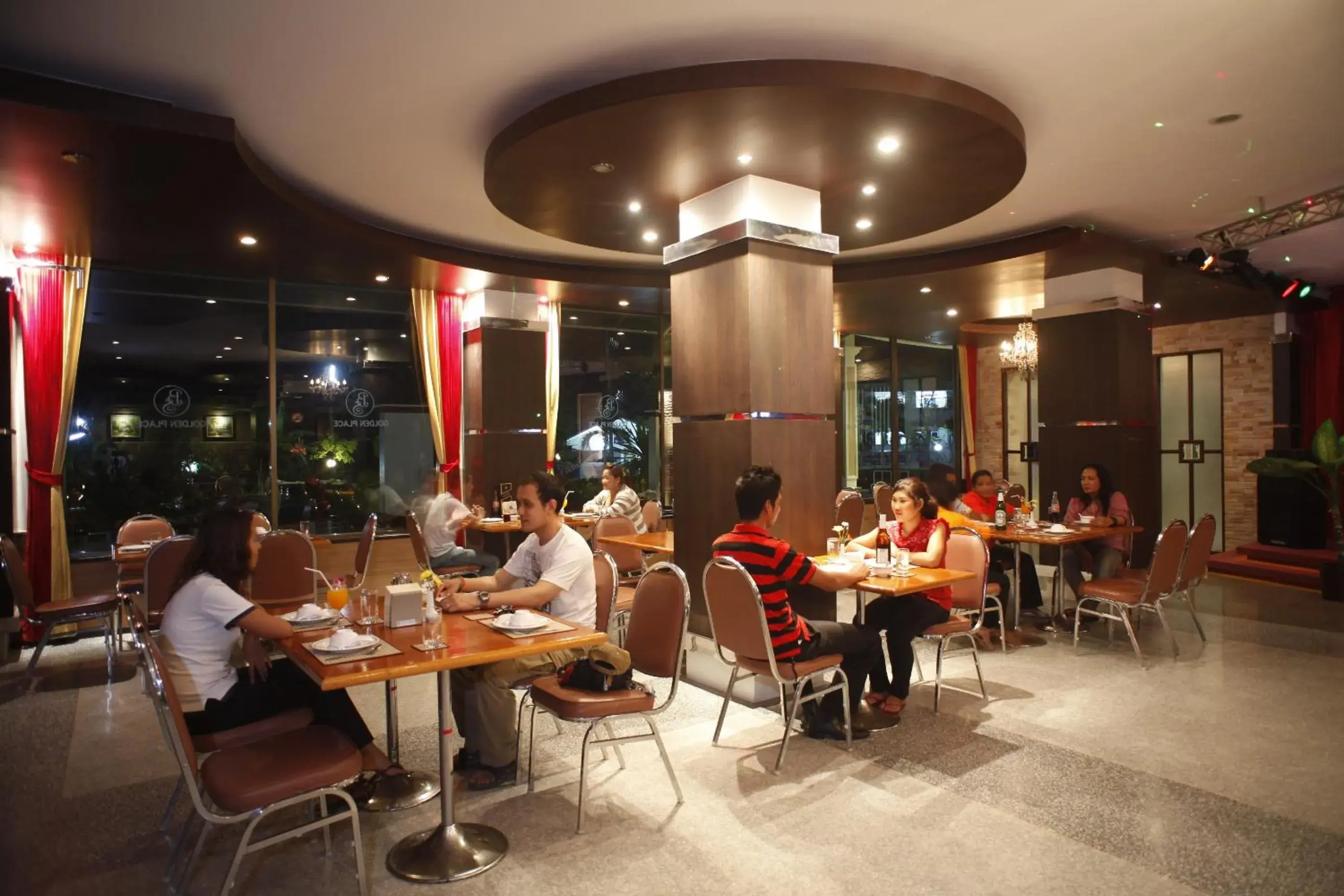 Restaurant/places to eat in Boon Siam Hotel Restaurant/places to eat in Boon Siam Hotel