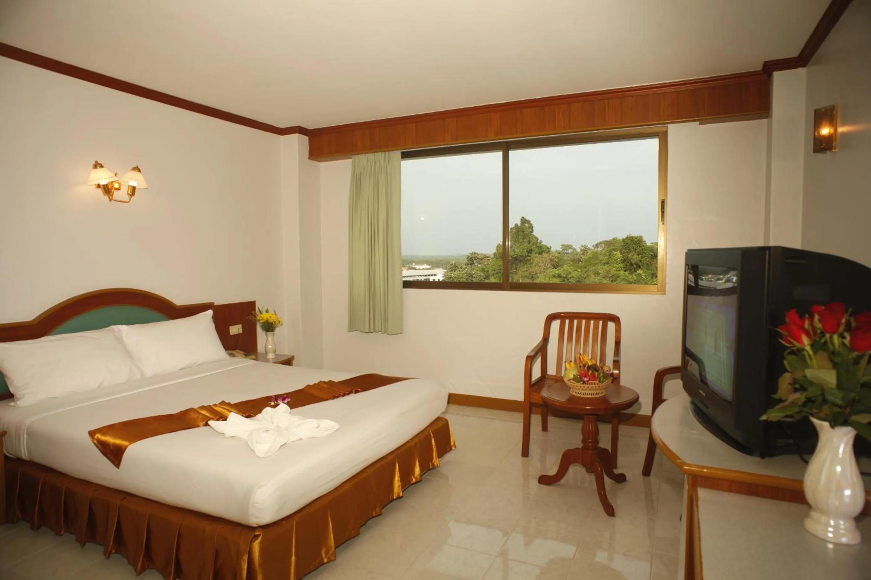 Bed in Boon Siam Hotel