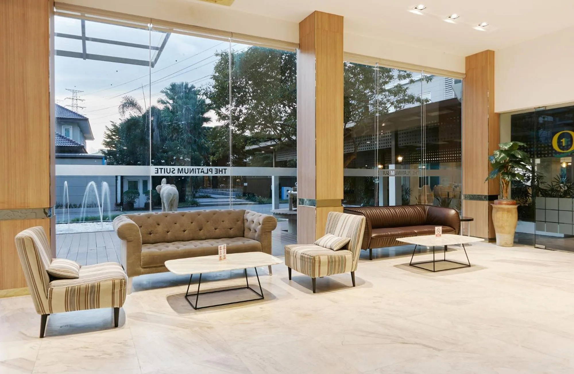 Seating area in Sunday Platinum Suites