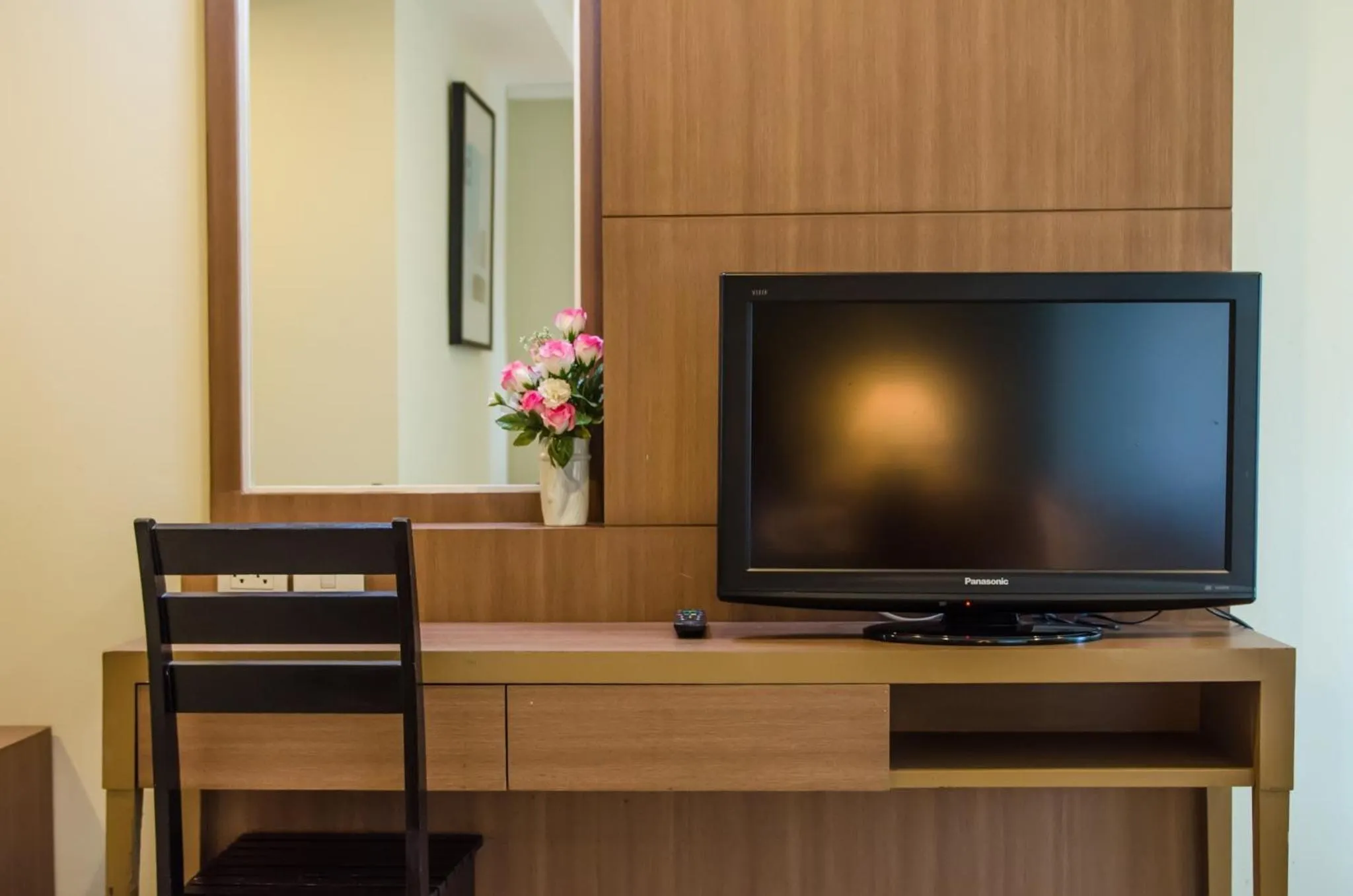 TV and multimedia in Sunday Platinum Suites