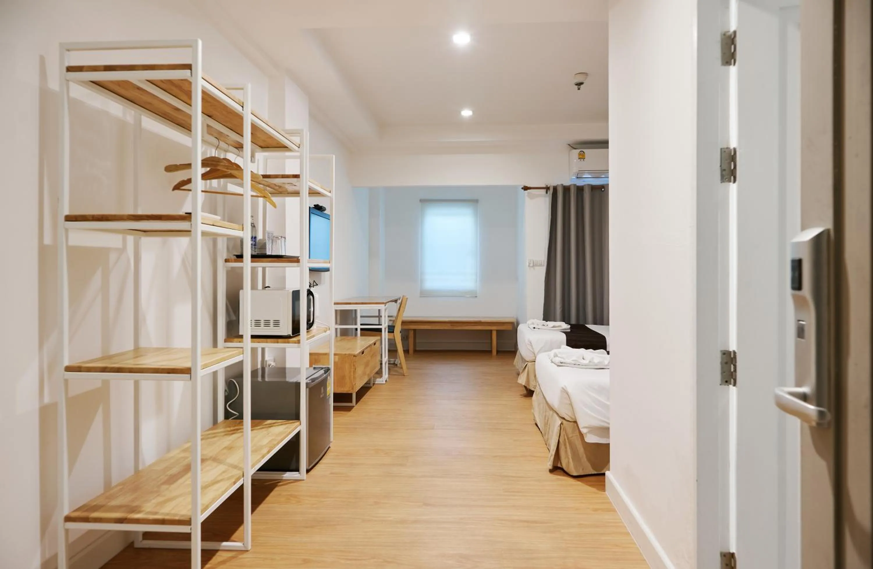 Photo of the whole room, Bed in Sunday Platinum Suites