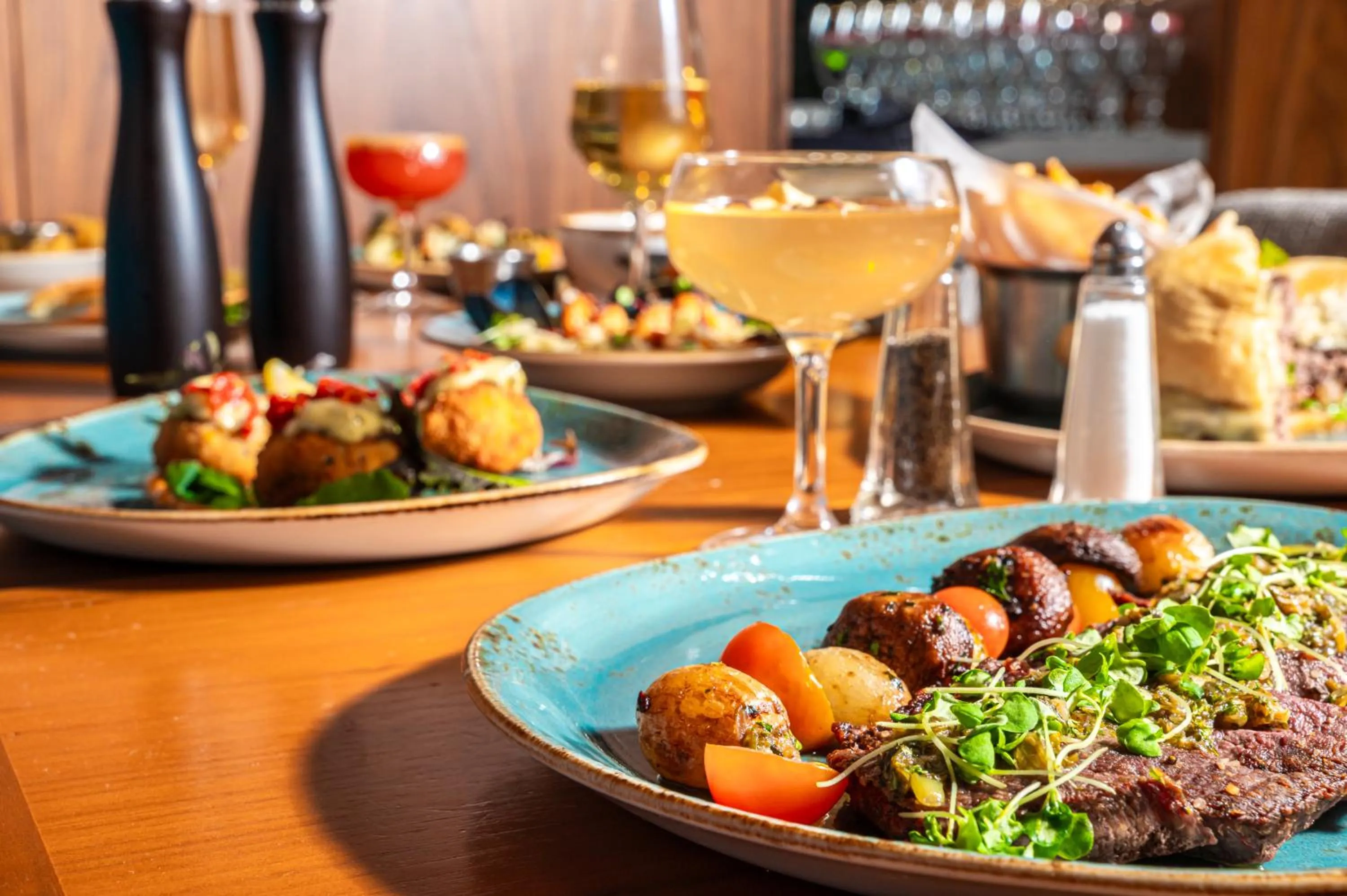 Restaurant/places to eat in Le Meridien Houston Downtown