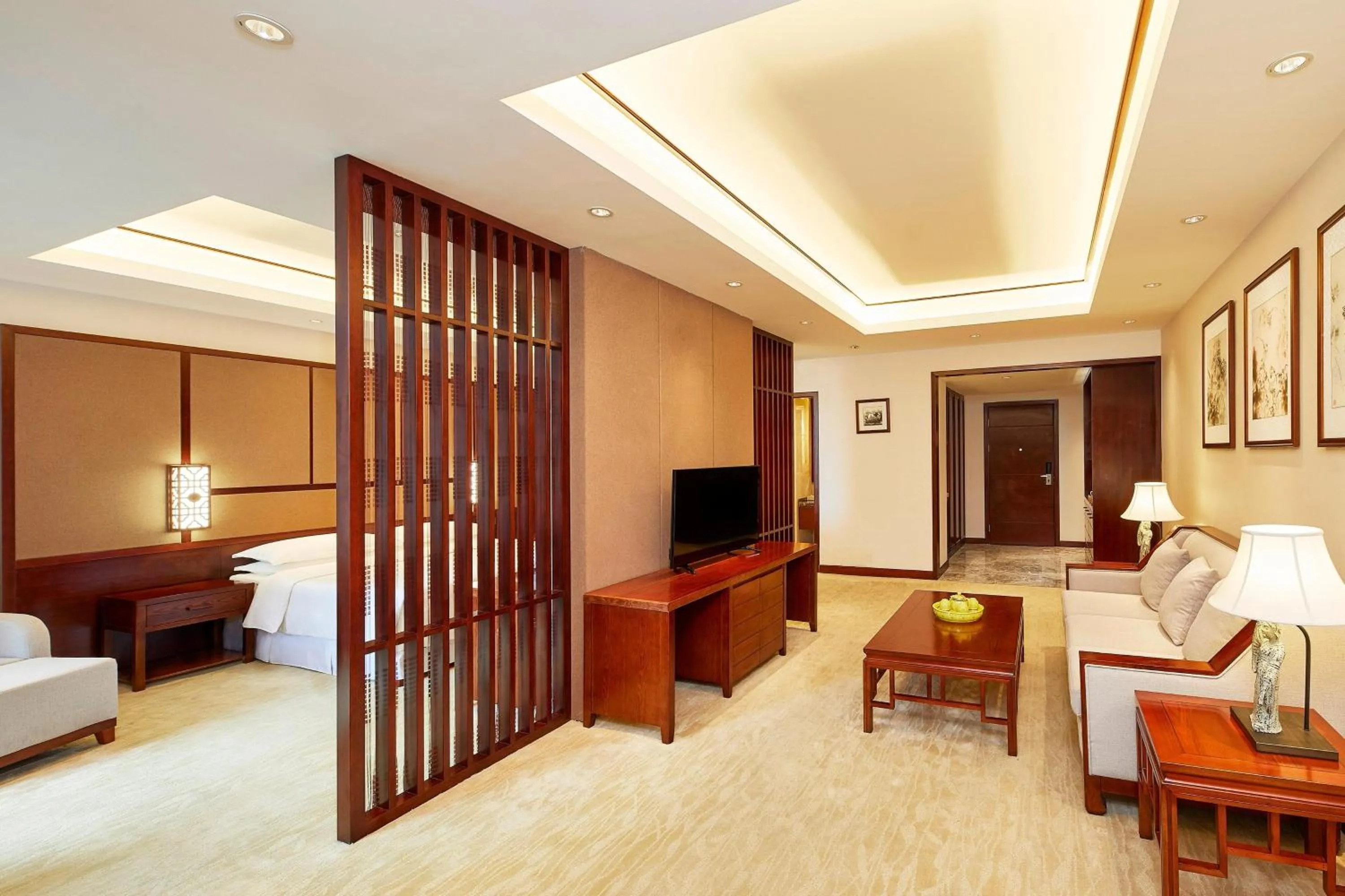 Living room, Bed in Four Points by Sheraton Danzhou