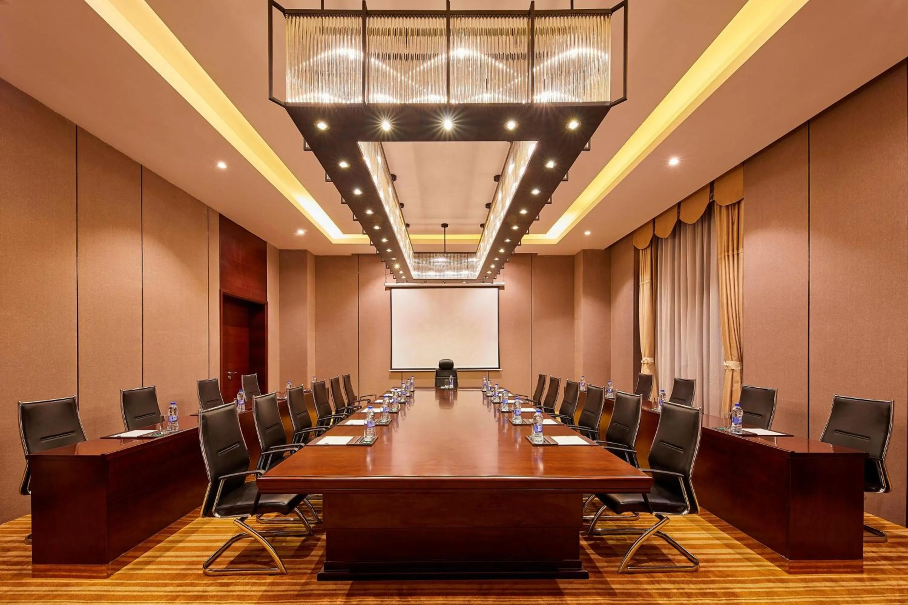 Meeting/conference room in Four Points by Sheraton Danzhou