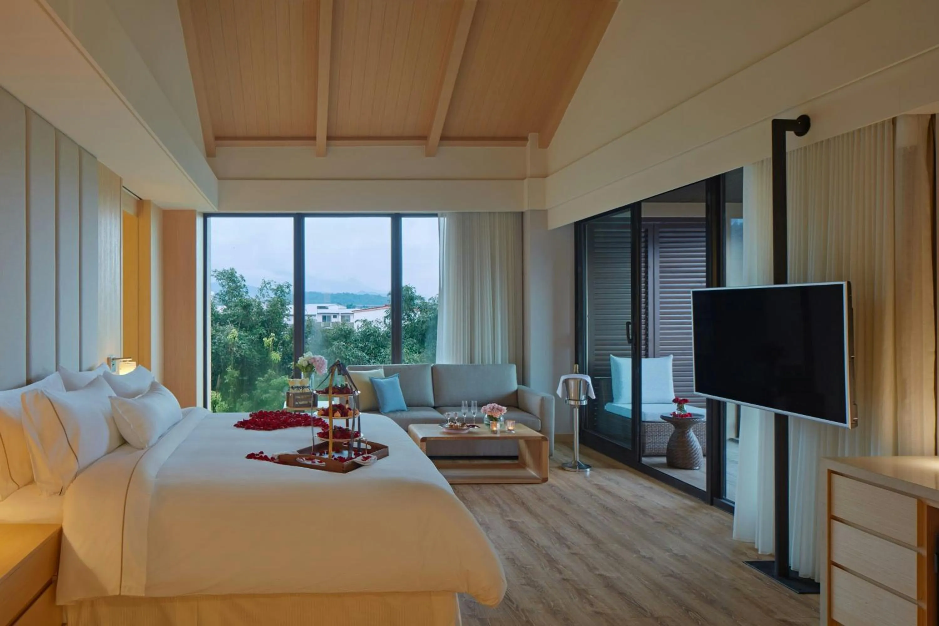 Photo of the whole room, Bed in The Westin Yilan Resort