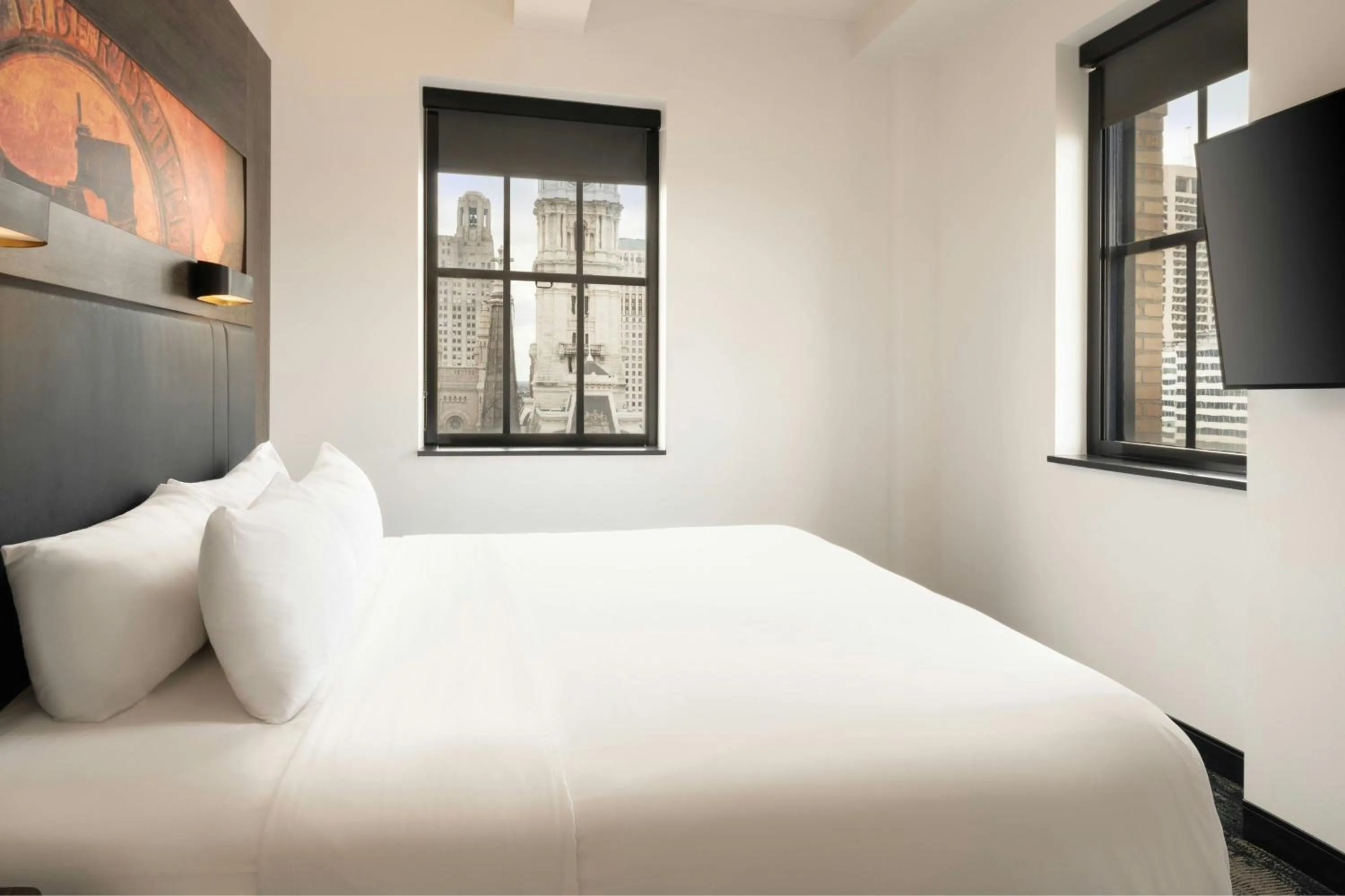 Photo of the whole room, Bed in Aloft Philadelphia Downtown