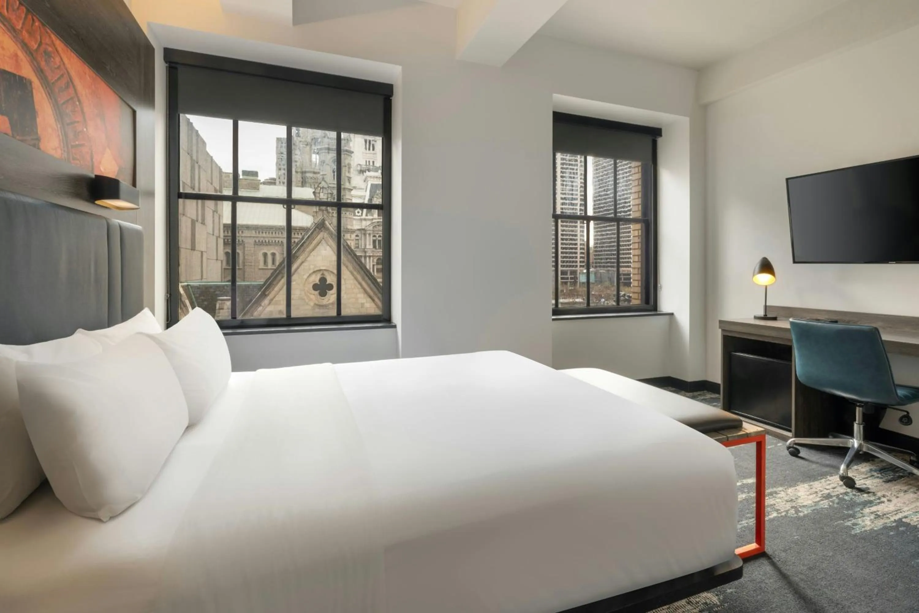 Photo of the whole room, Bed in Aloft Philadelphia Downtown