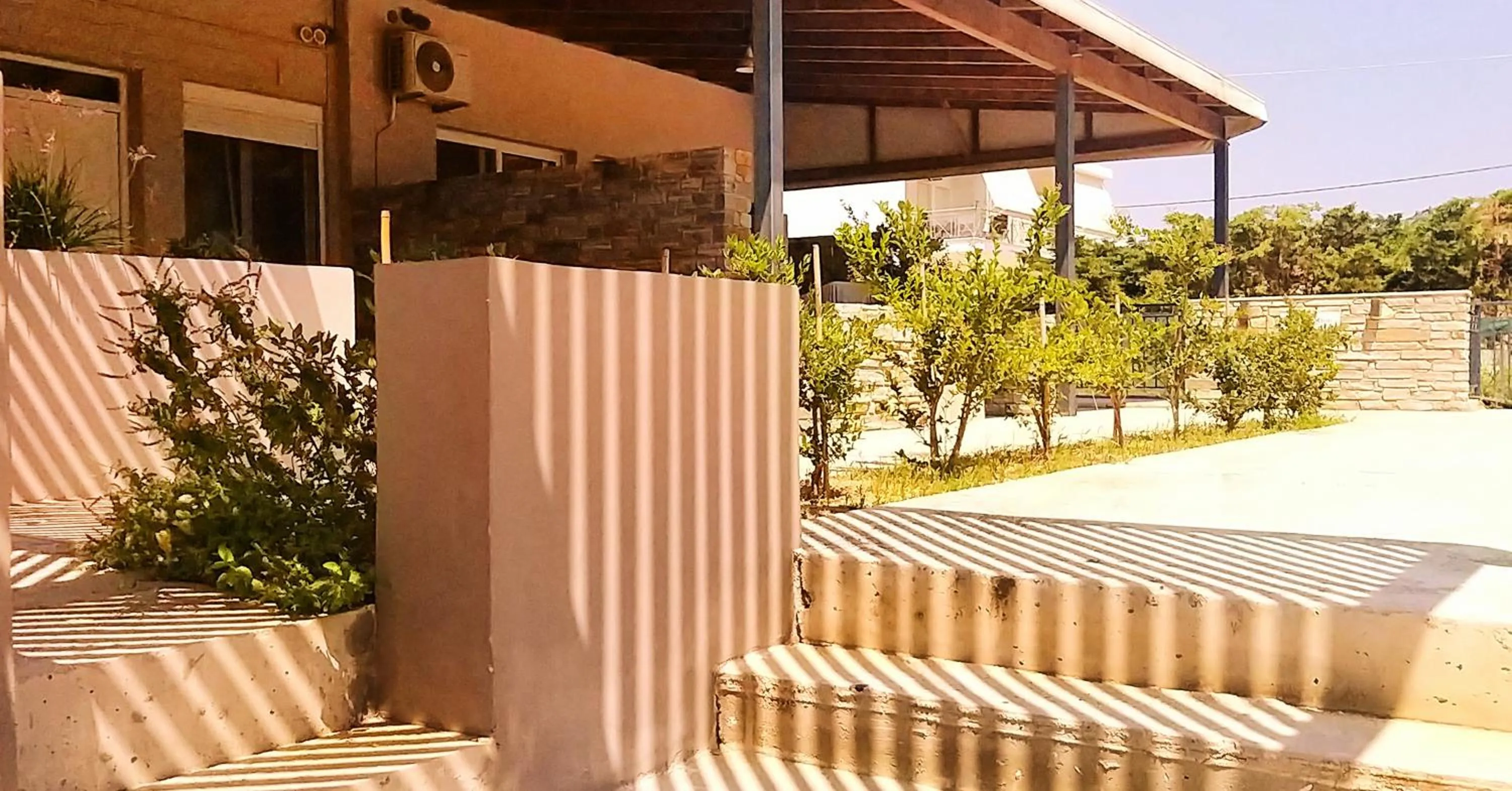 Property building in Petries Studios