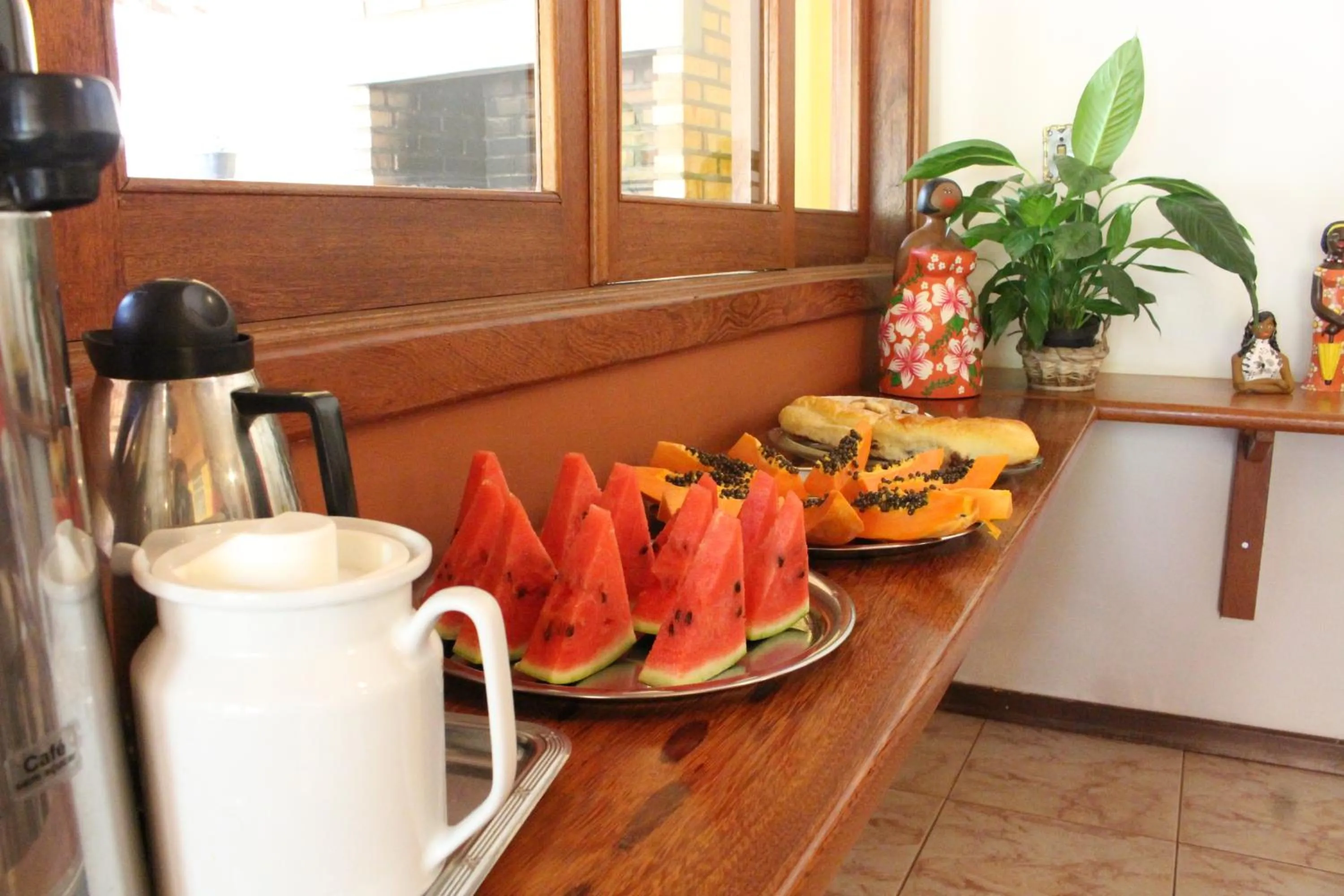 Buffet breakfast in Pousada Lapa Grande