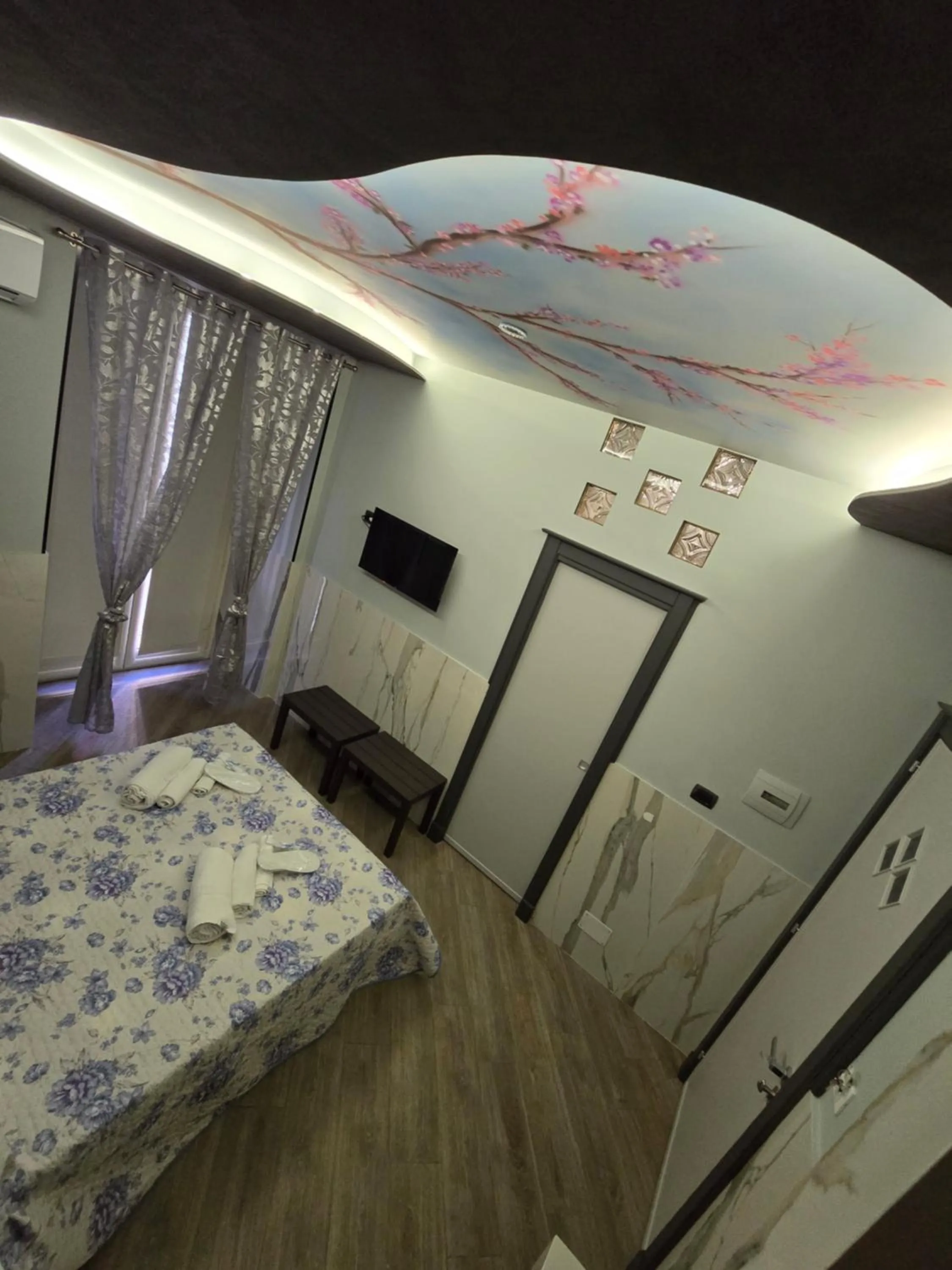 Photo of the whole room, Bed in Hotel Iris