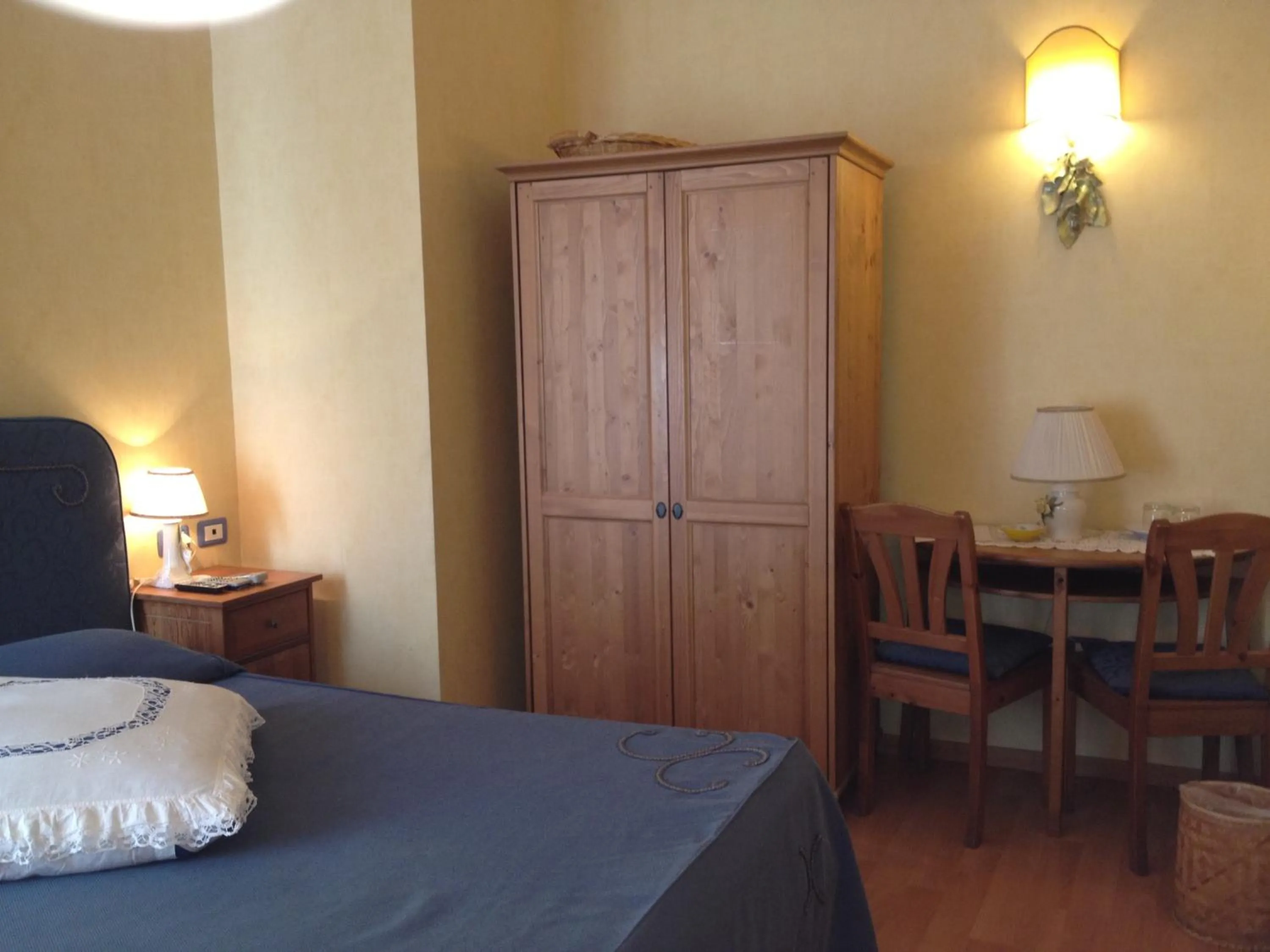 Seating area, Bed in B&B Bonapace Portanolana