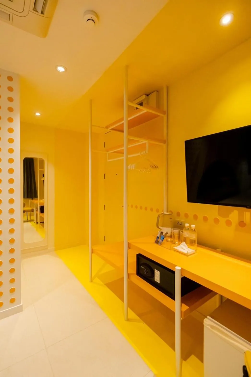 Photo of the whole room in Budacco The Living Place