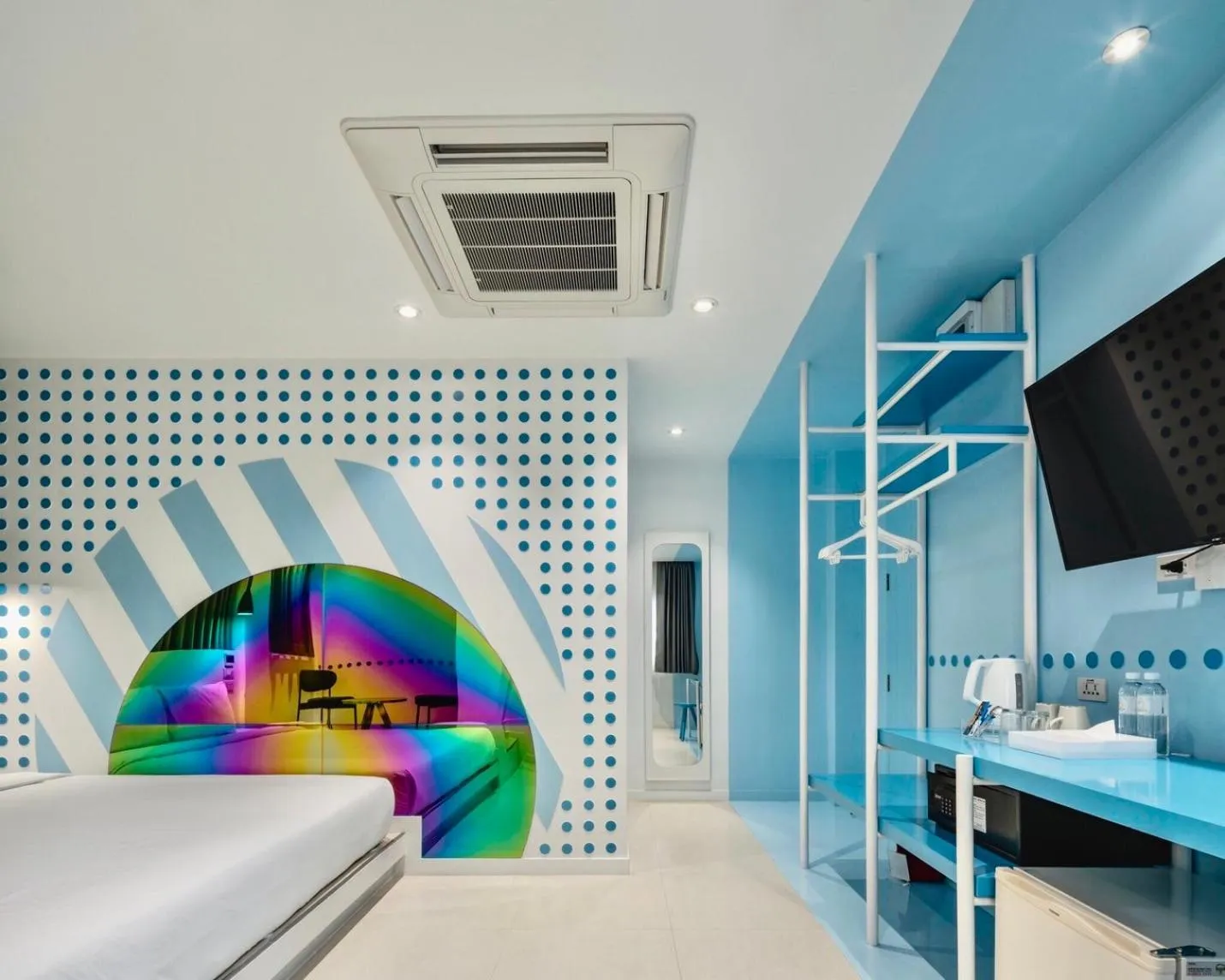 Photo of the whole room, Bed in Budacco The Living Place