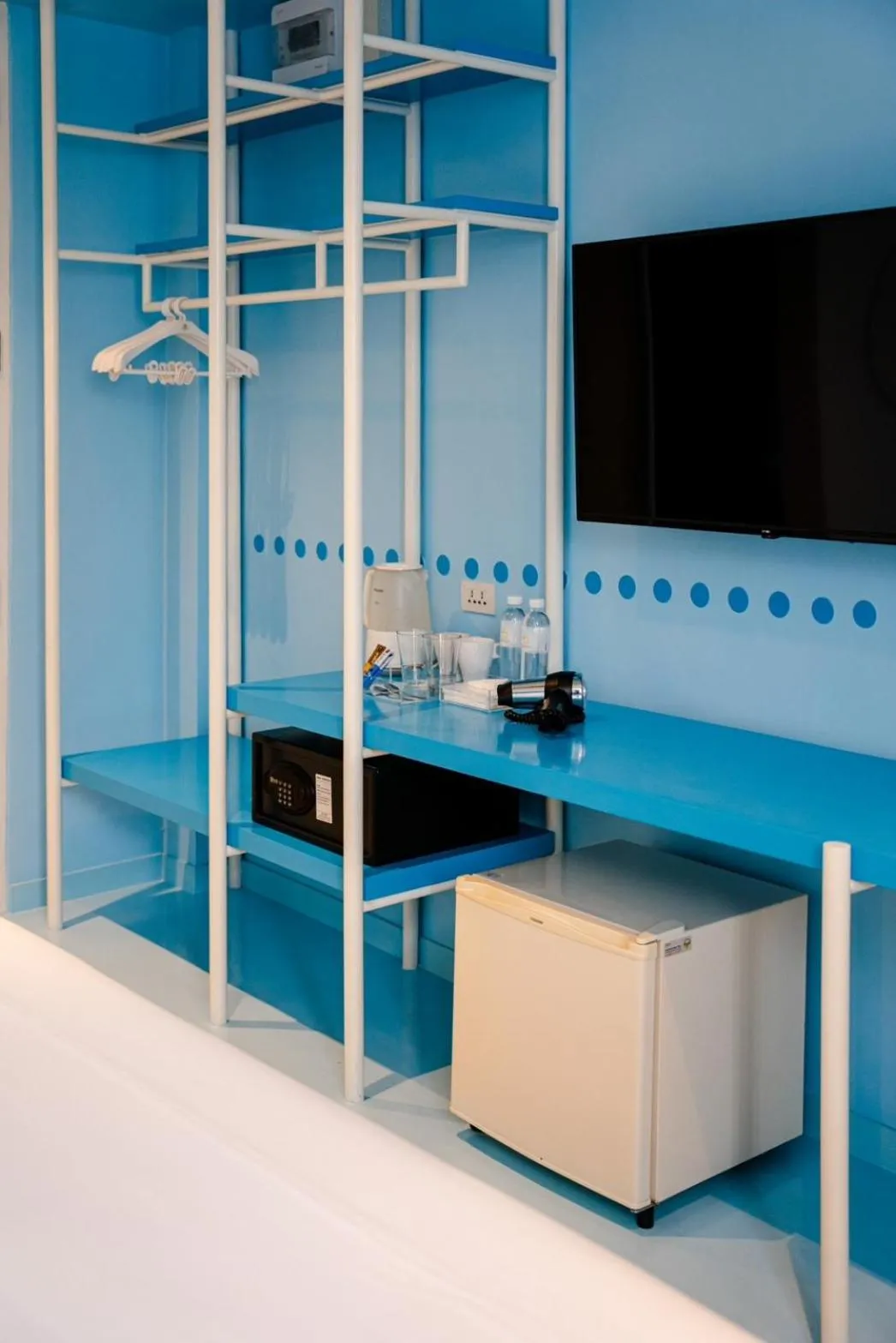 Photo of the whole room in Budacco The Living Place