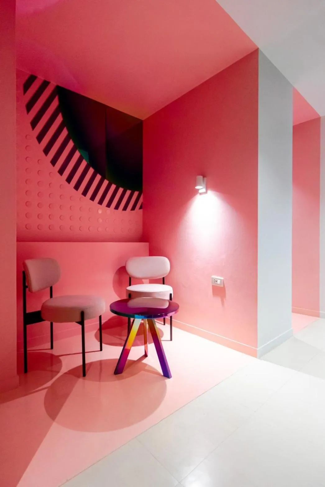 Photo of the whole room in Budacco The Living Place