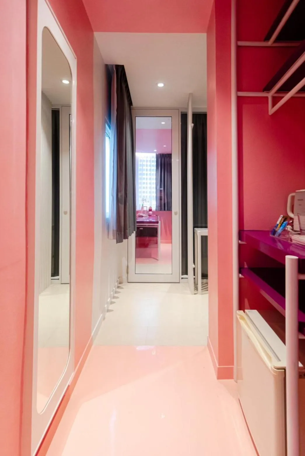 Photo of the whole room, Bed in Budacco The Living Place