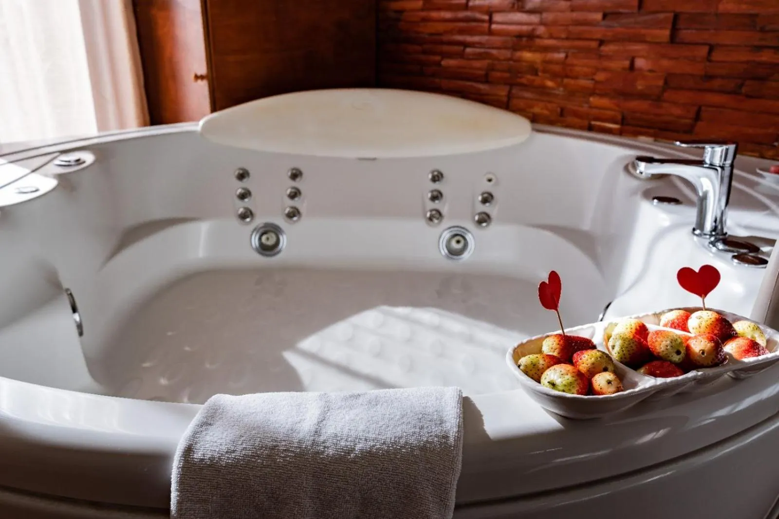 Bath in Covo Degli Angioini