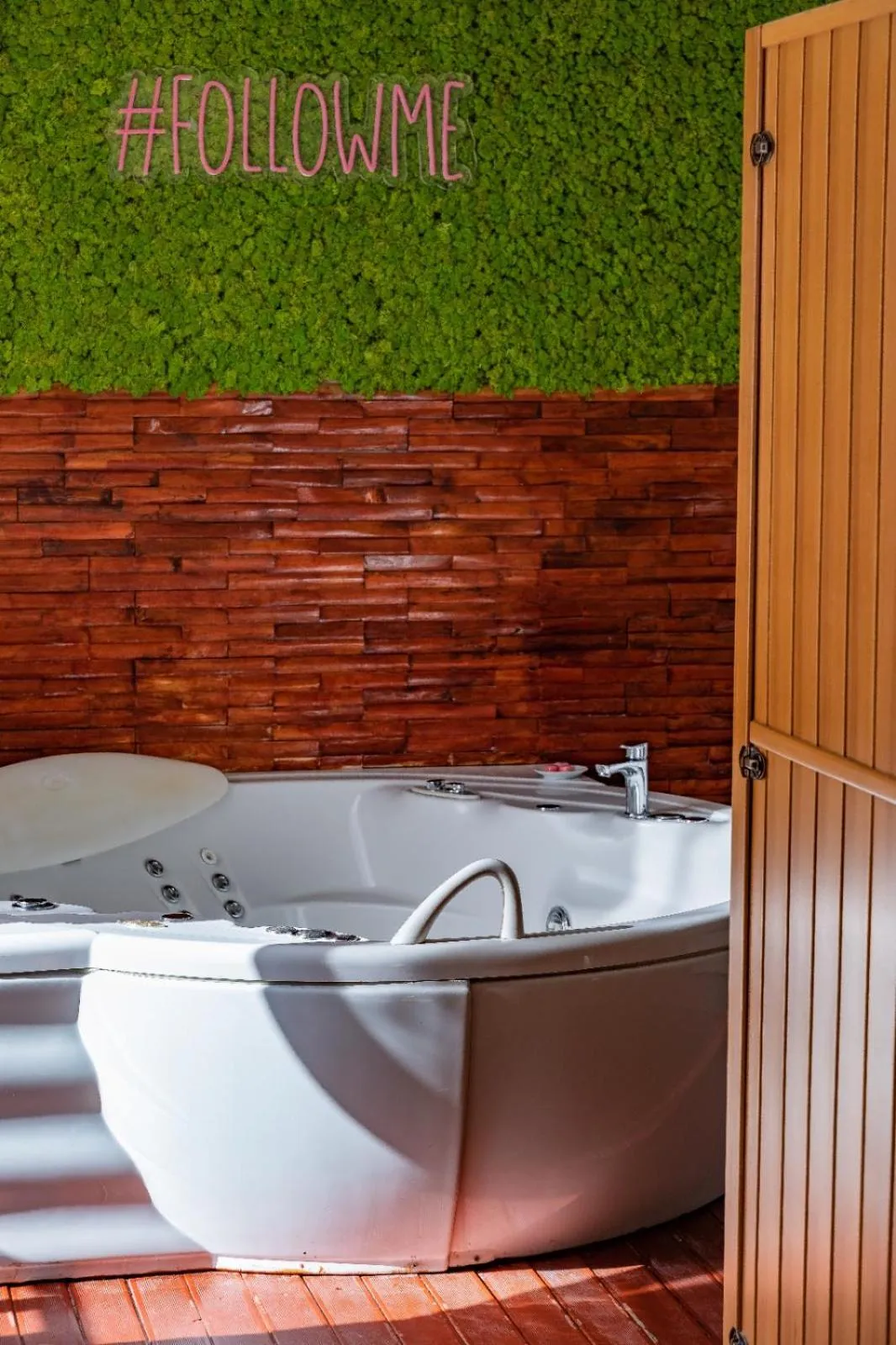 Hot Tub in Covo Degli Angioini