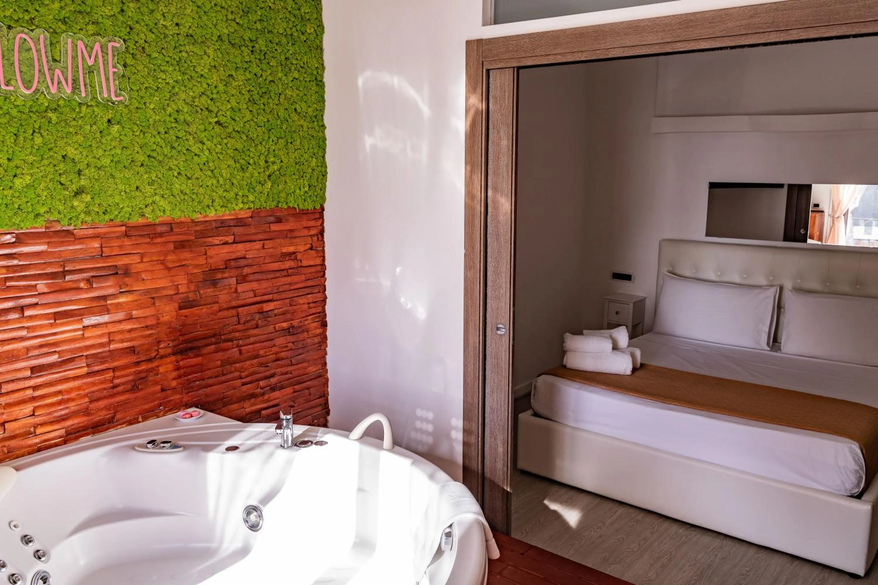 Photo of the whole room in Covo Degli Angioini