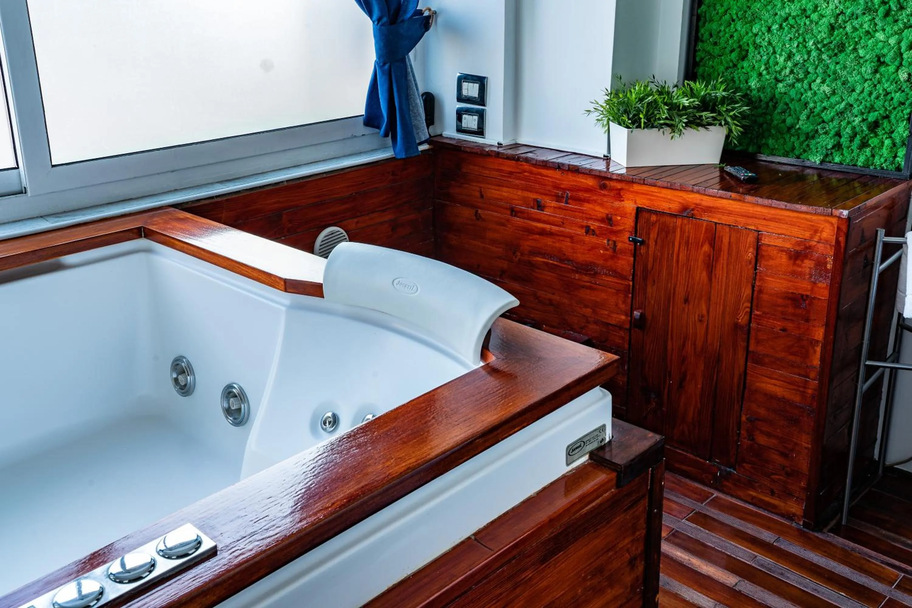 Hot Tub in Covo Degli Angioini