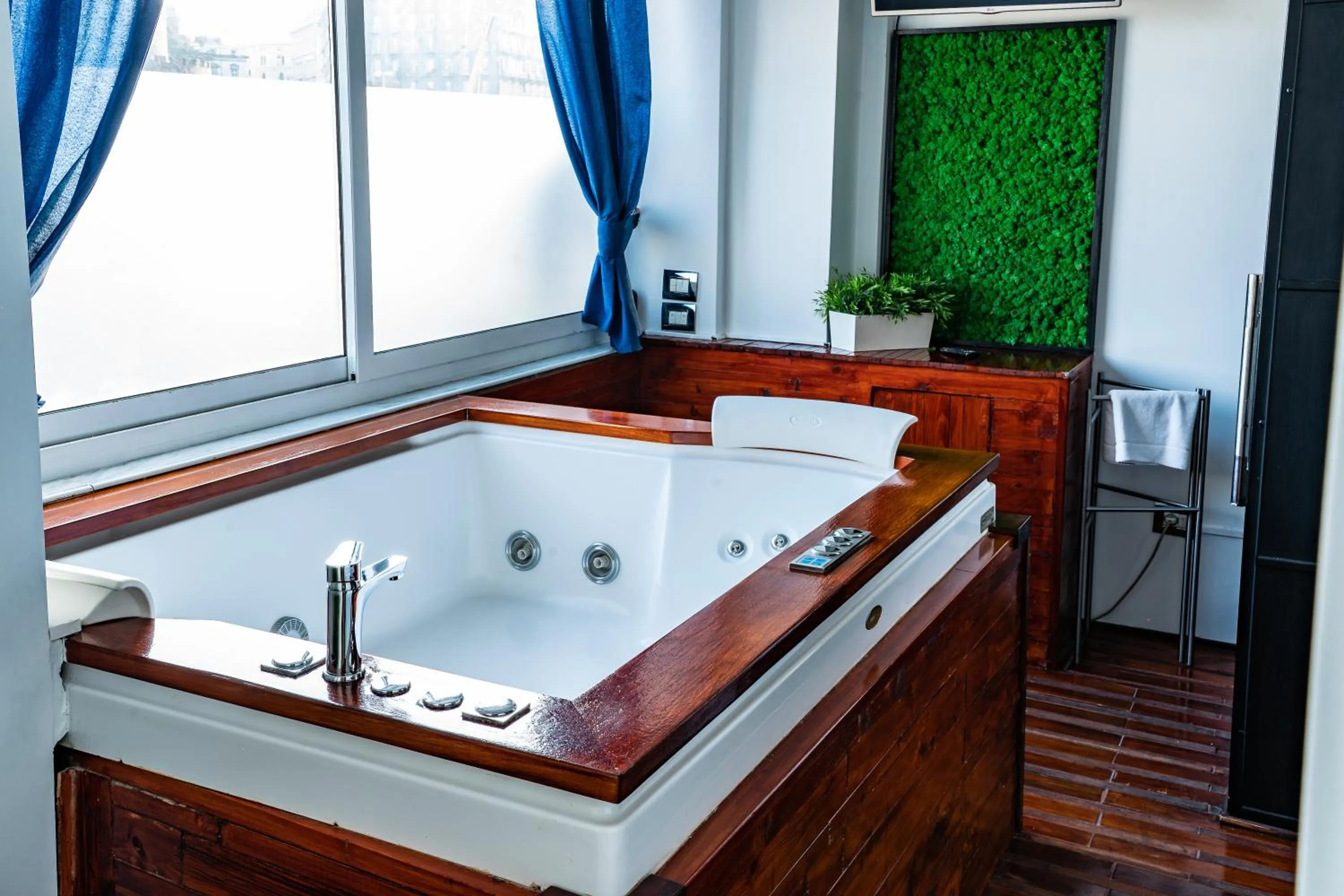 Hot Tub in Covo Degli Angioini