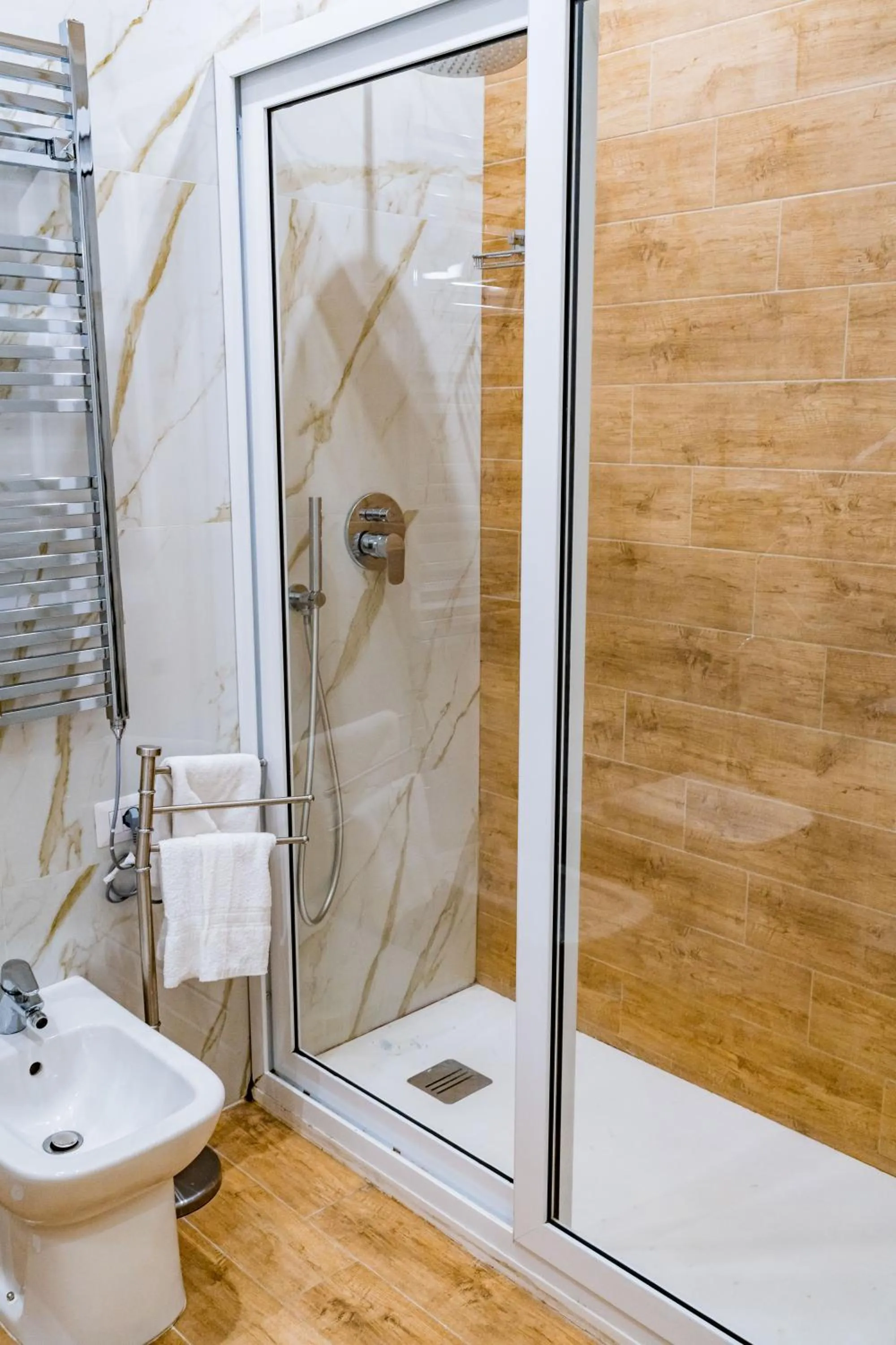 Shower in Covo Degli Angioini