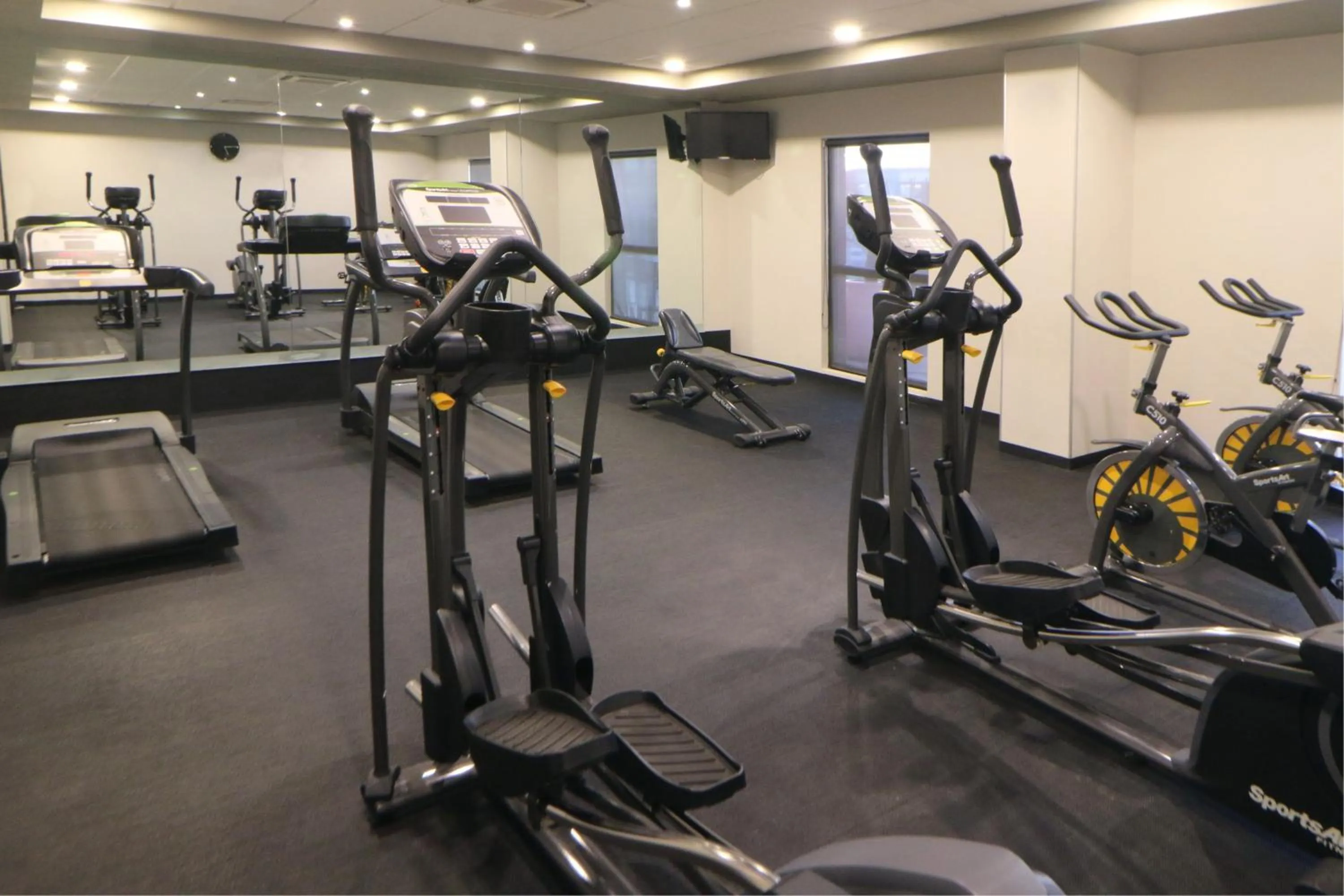 Fitness centre/facilities in City Express Plus by Marriott Puerto Vallarta