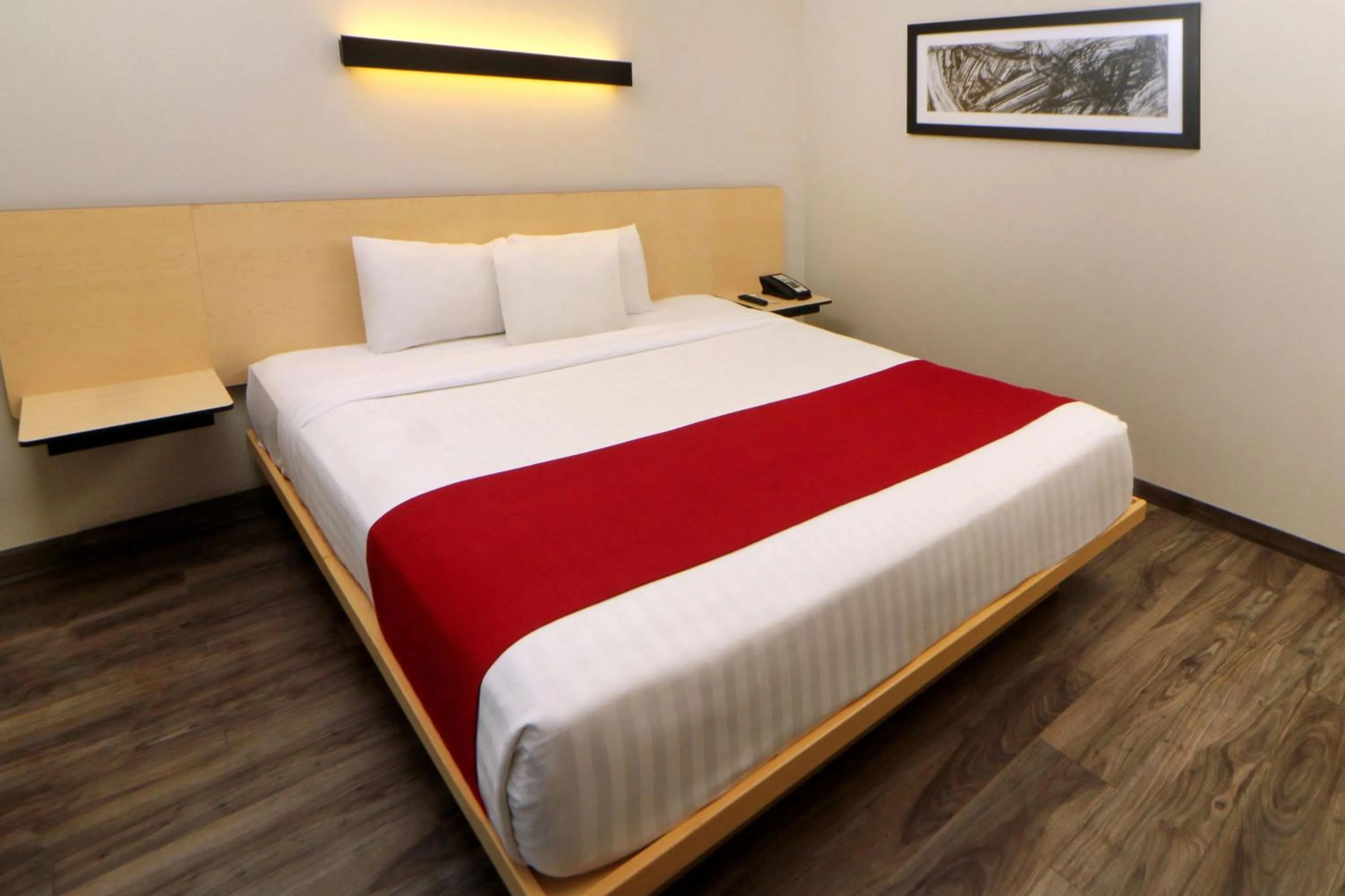 Photo of the whole room, Bed in City Express Plus by Marriott Puerto Vallarta