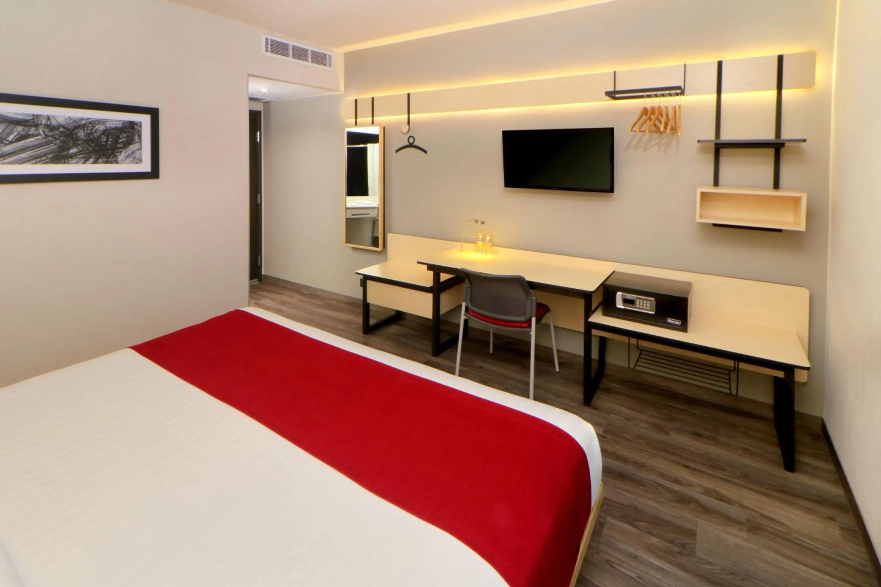 Photo of the whole room, Bed in City Express Plus by Marriott Puerto Vallarta