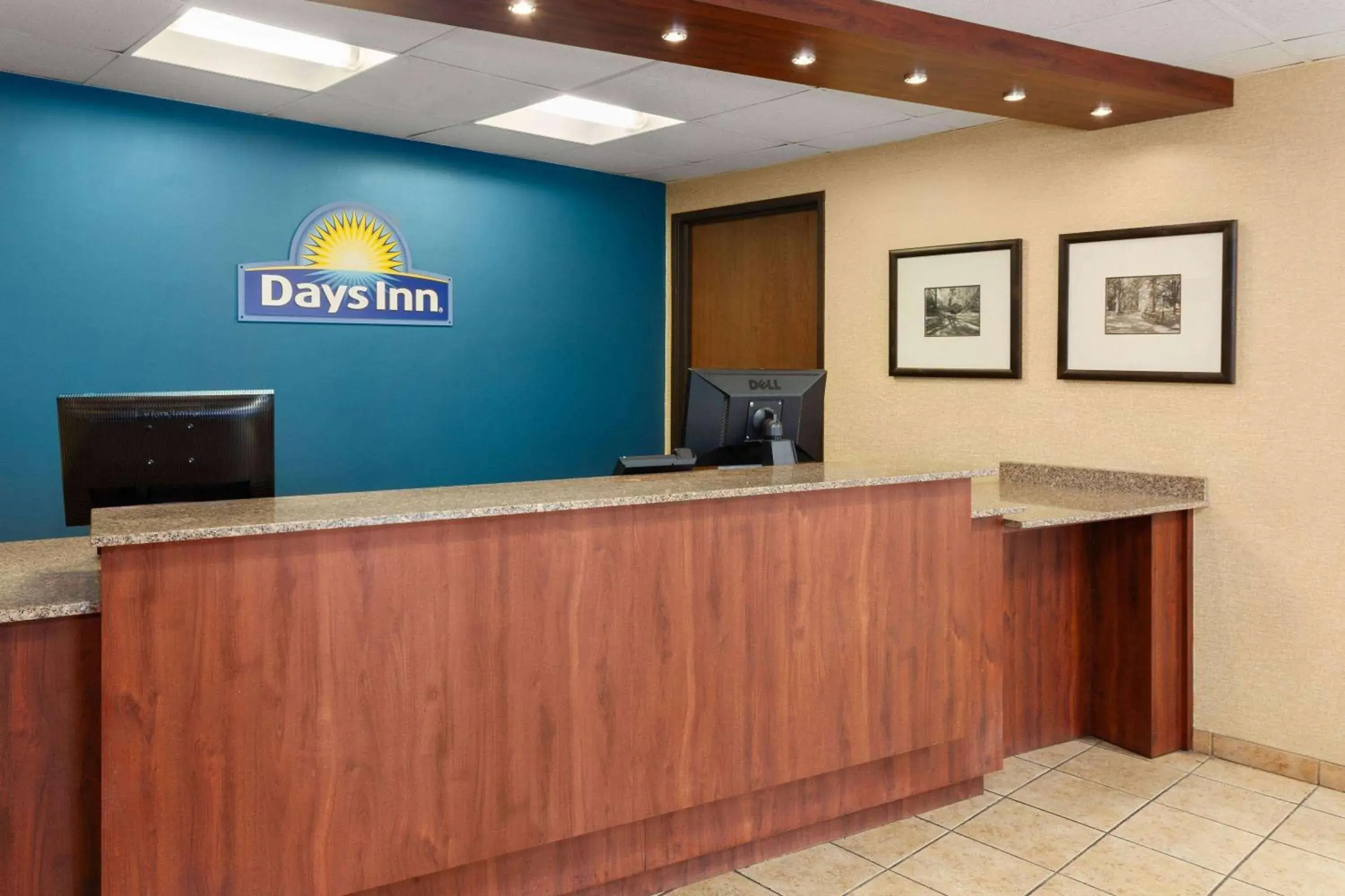Lobby or reception in Days Inn by Wyndham Rockford I-90 Casino District Lobby or reception in Days Inn by Wyndham Rockford I-90 Casino District