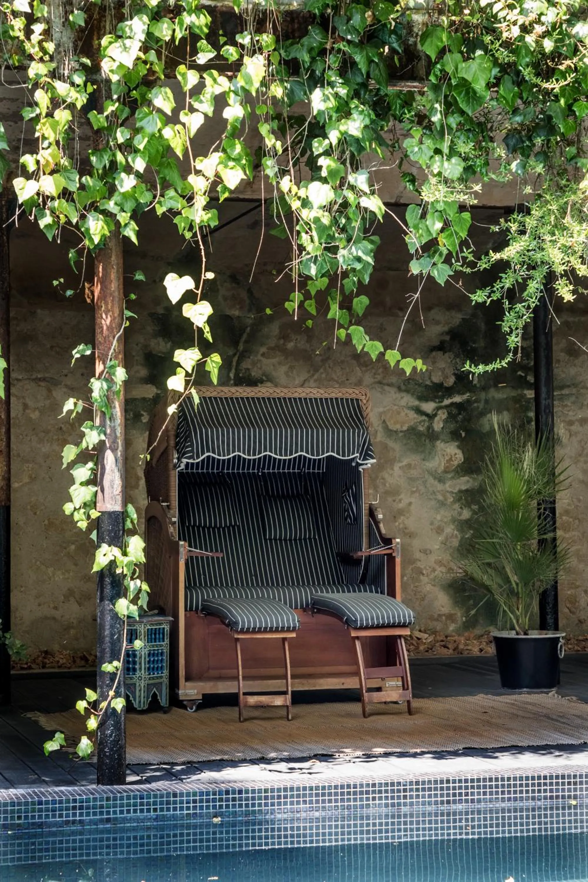 Swimming pool in Hôtel Ville d'Hiver