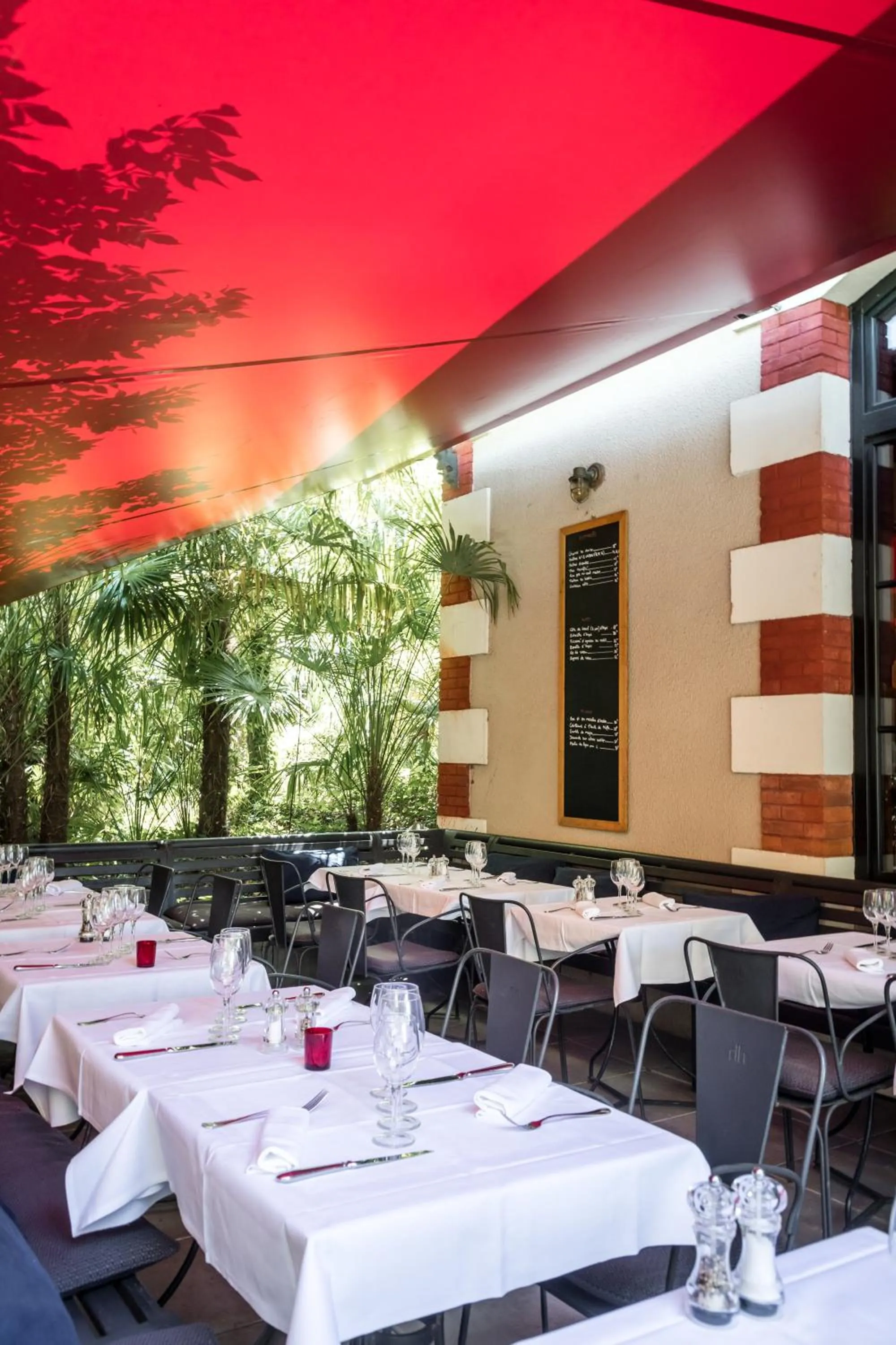 Patio in Hôtel Ville d'Hiver