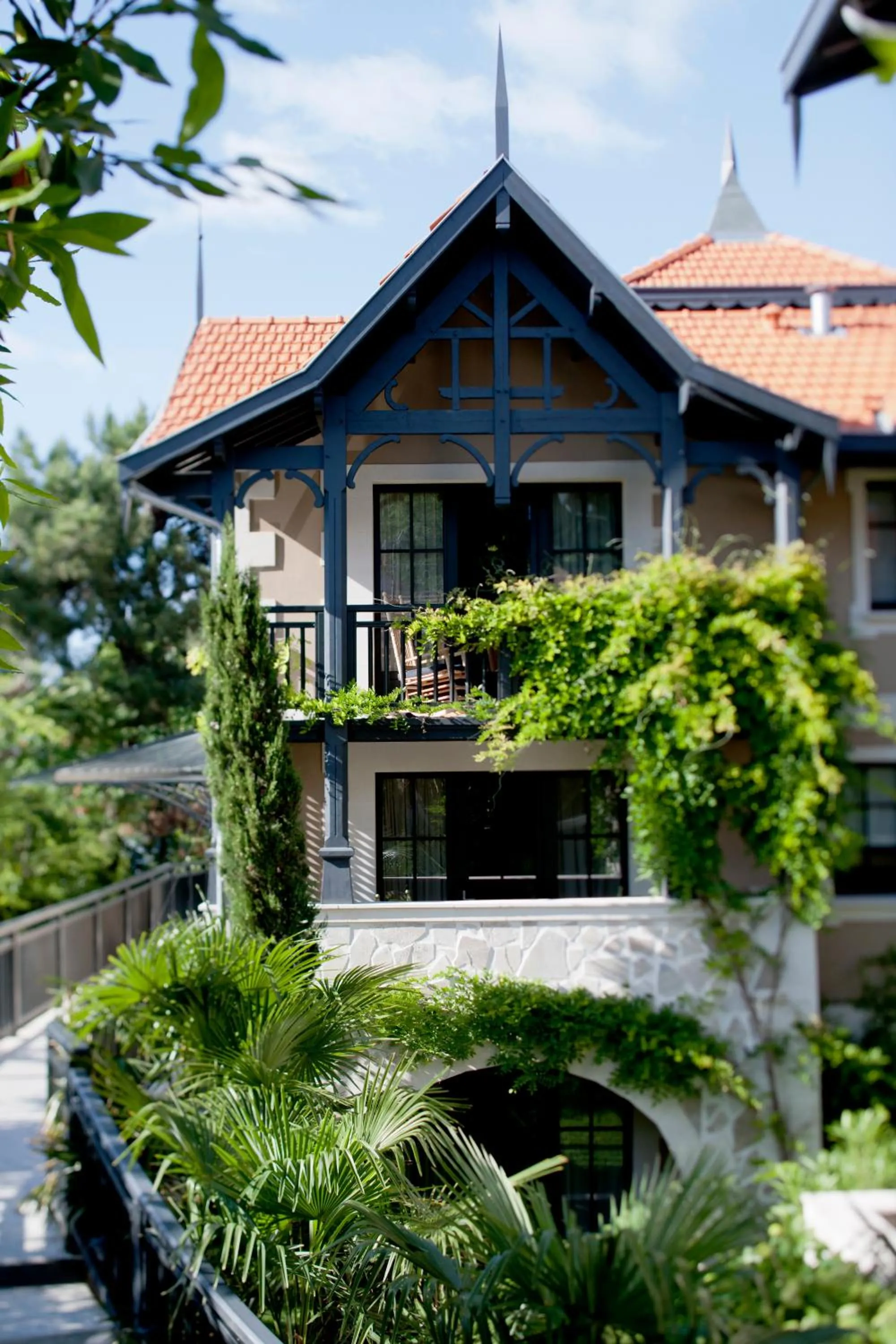 Spring in Hôtel Ville d'Hiver