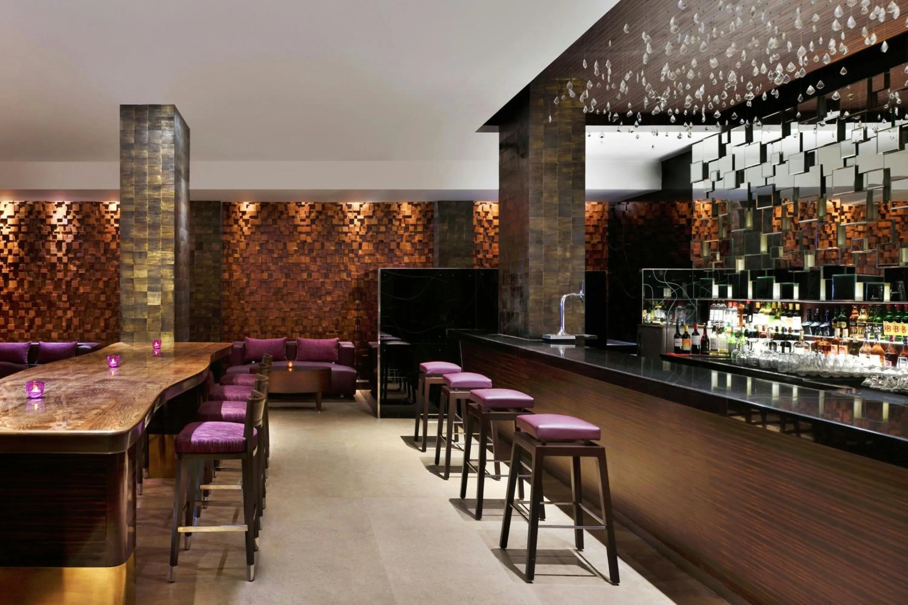 Lounge or bar in Courtyard by Marriott Chennai
