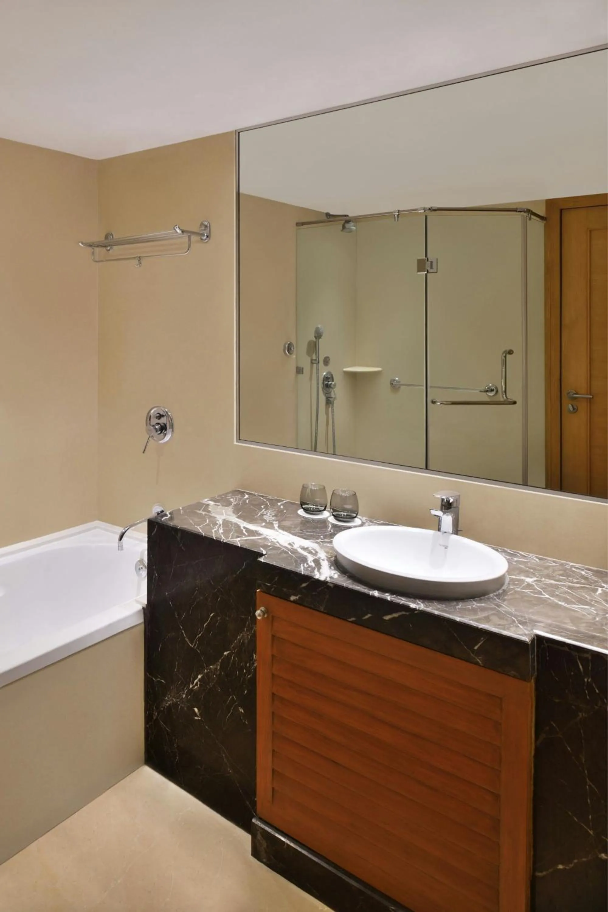 Bathroom in Courtyard by Marriott Chennai