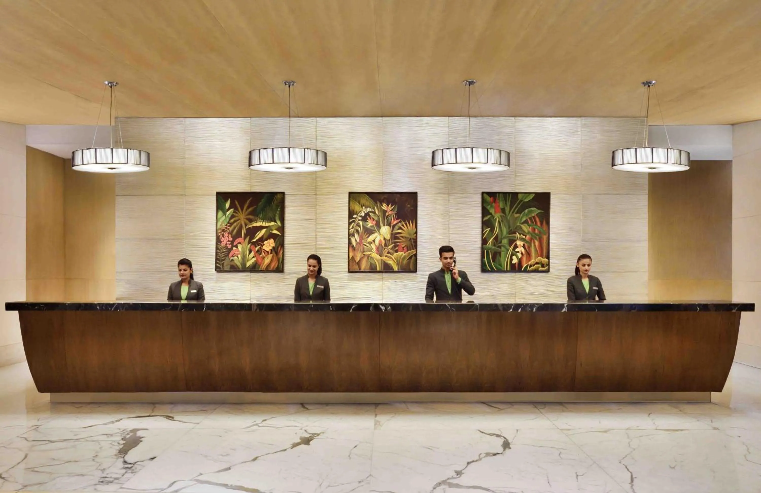 Lobby or reception in Courtyard by Marriott Chennai
