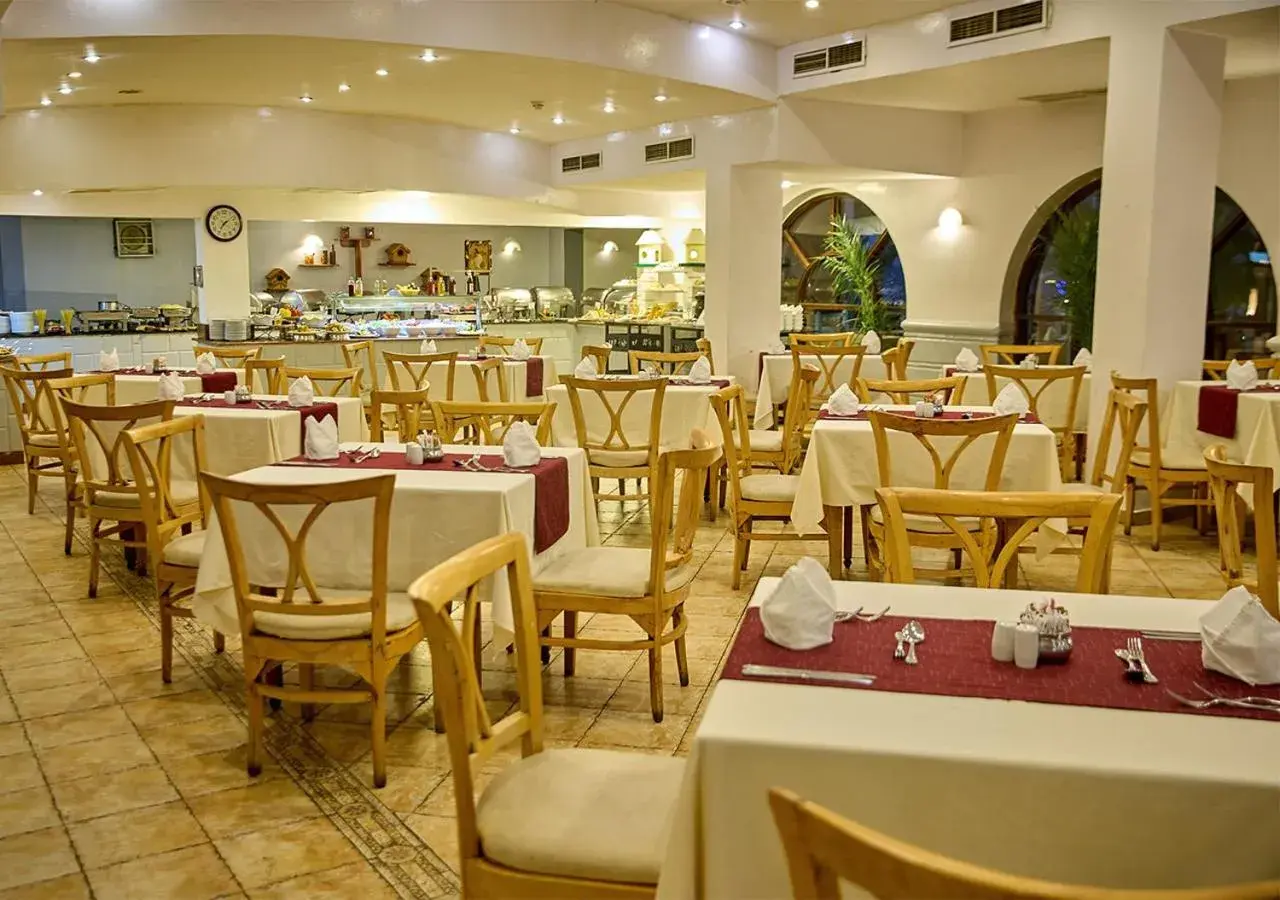 Restaurant/places to eat in Tropitel Dahab Oasis Restaurant/places to eat in Tropitel Dahab Oasis