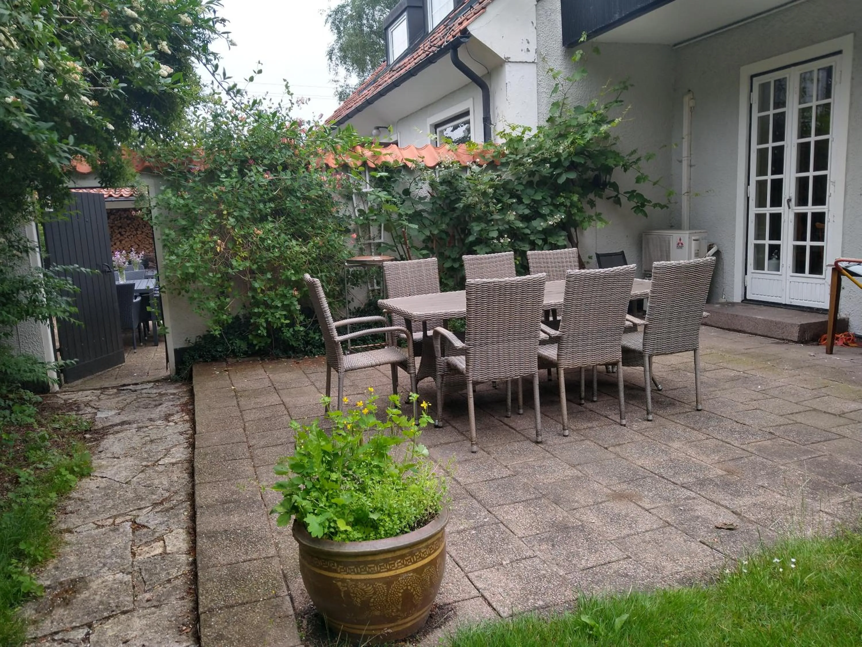 Property building in Villa Signedal Hostel