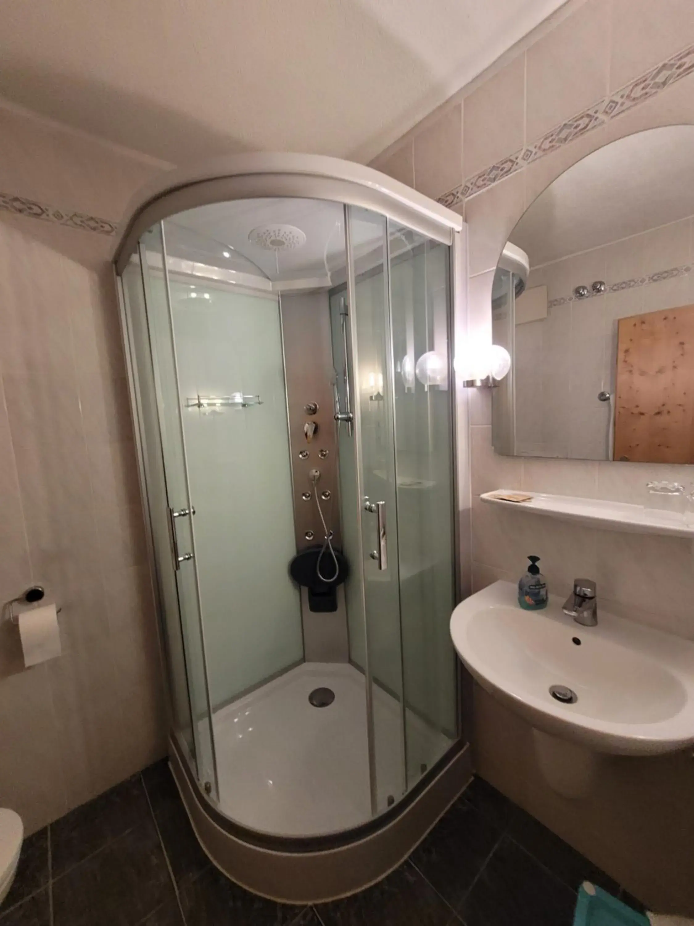 Double Room with Private Bathroom - single occupancy in Pension Fuchsbau Double Room with Private Bathroom - single occupancy in Pension Fuchsbau