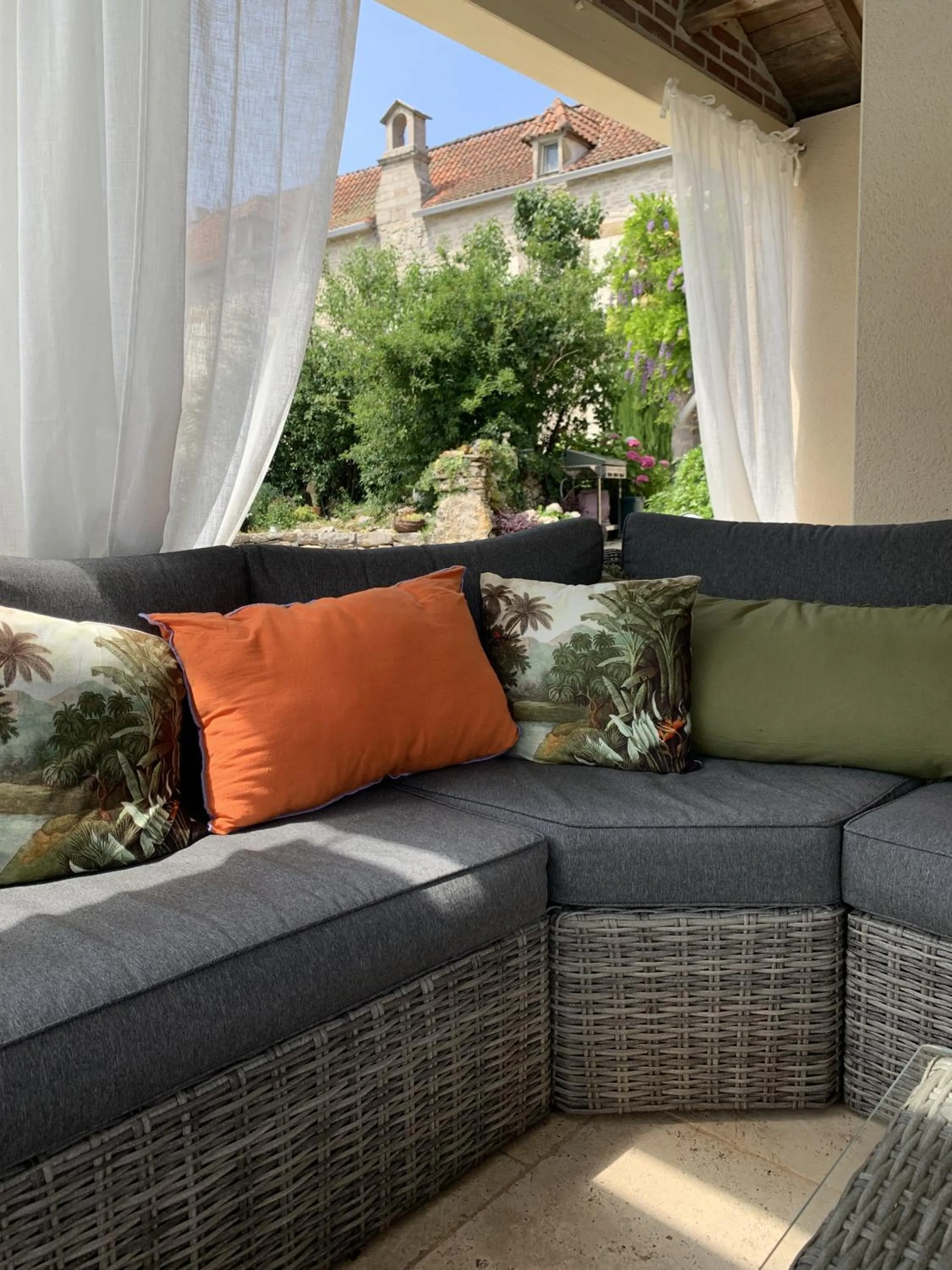 Seating area in Le Couvent